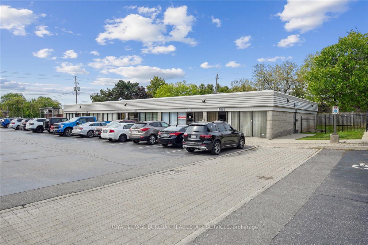 #320 - 2289 Fairview Street Property Photo 7