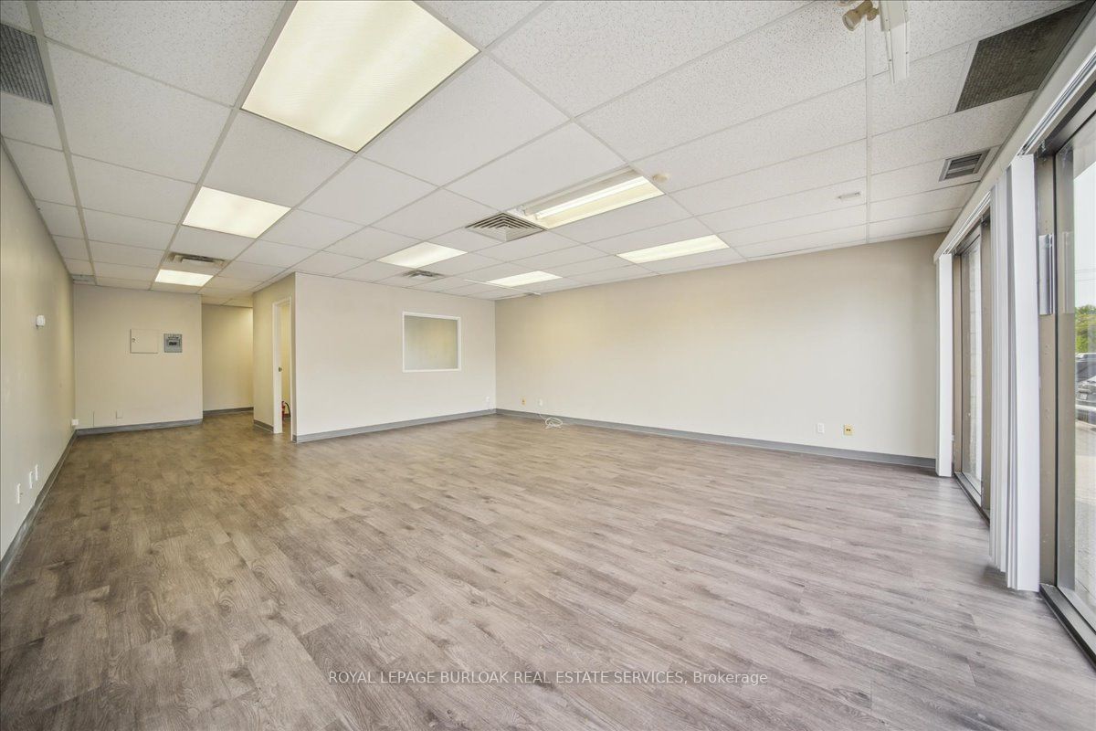 #320 - 2289 Fairview Street Property Photo 9