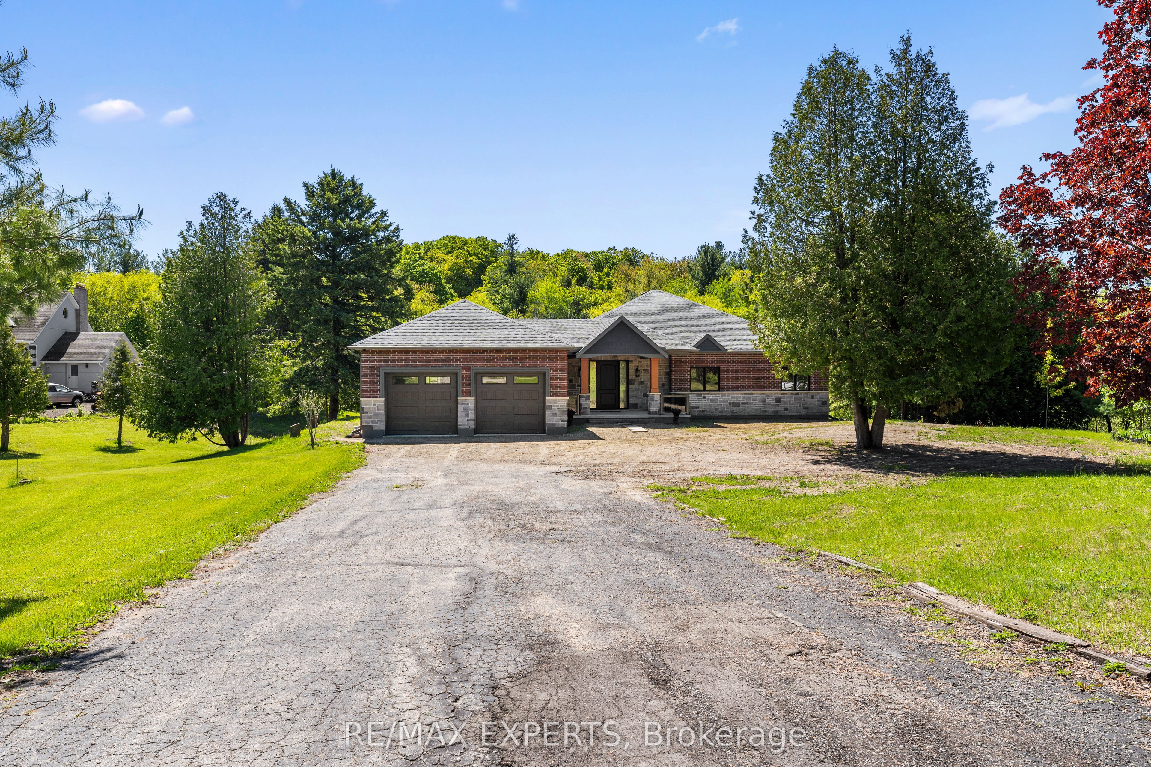 211 Pine Avenue Property Photo 3