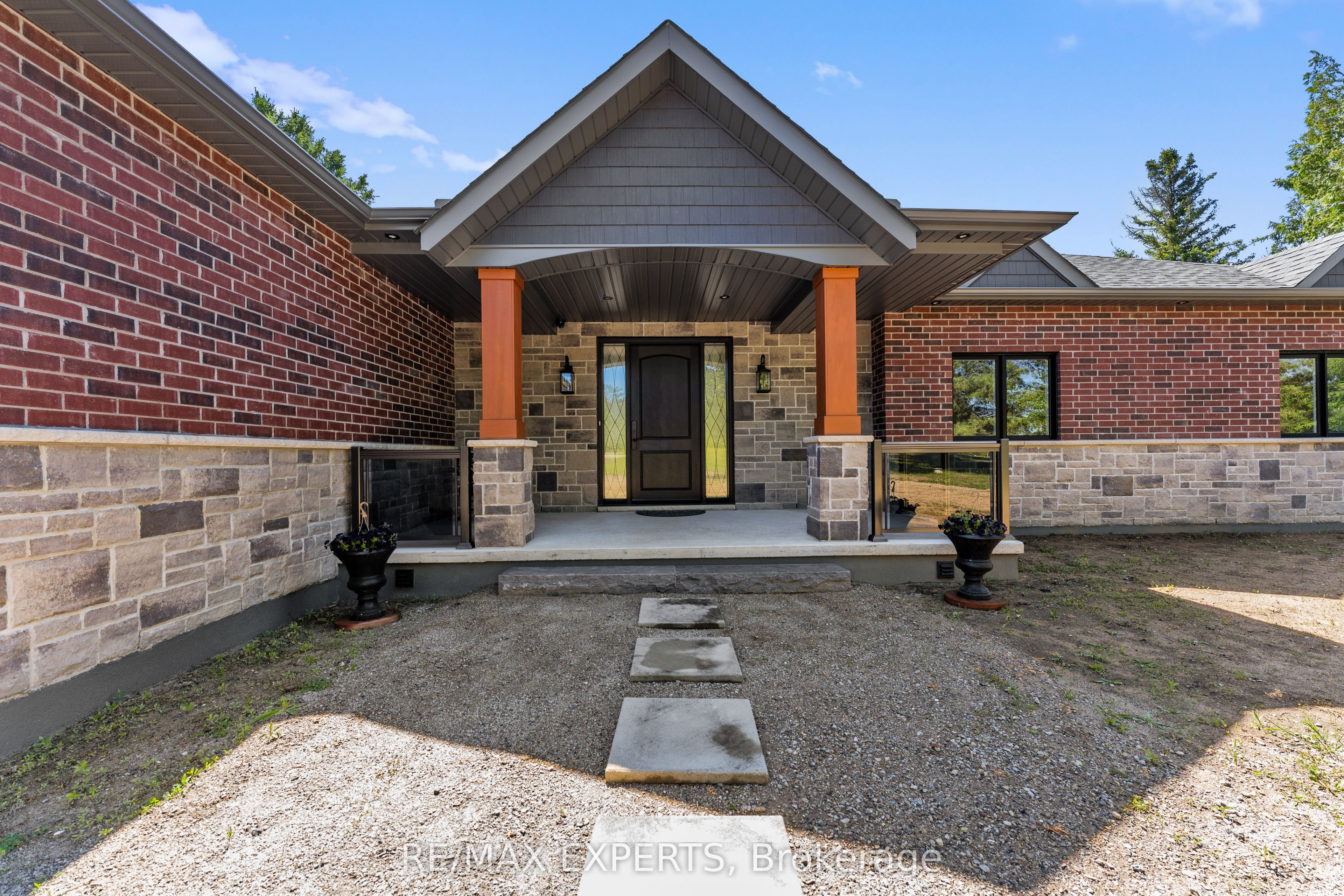 211 Pine Avenue Property Photo 6