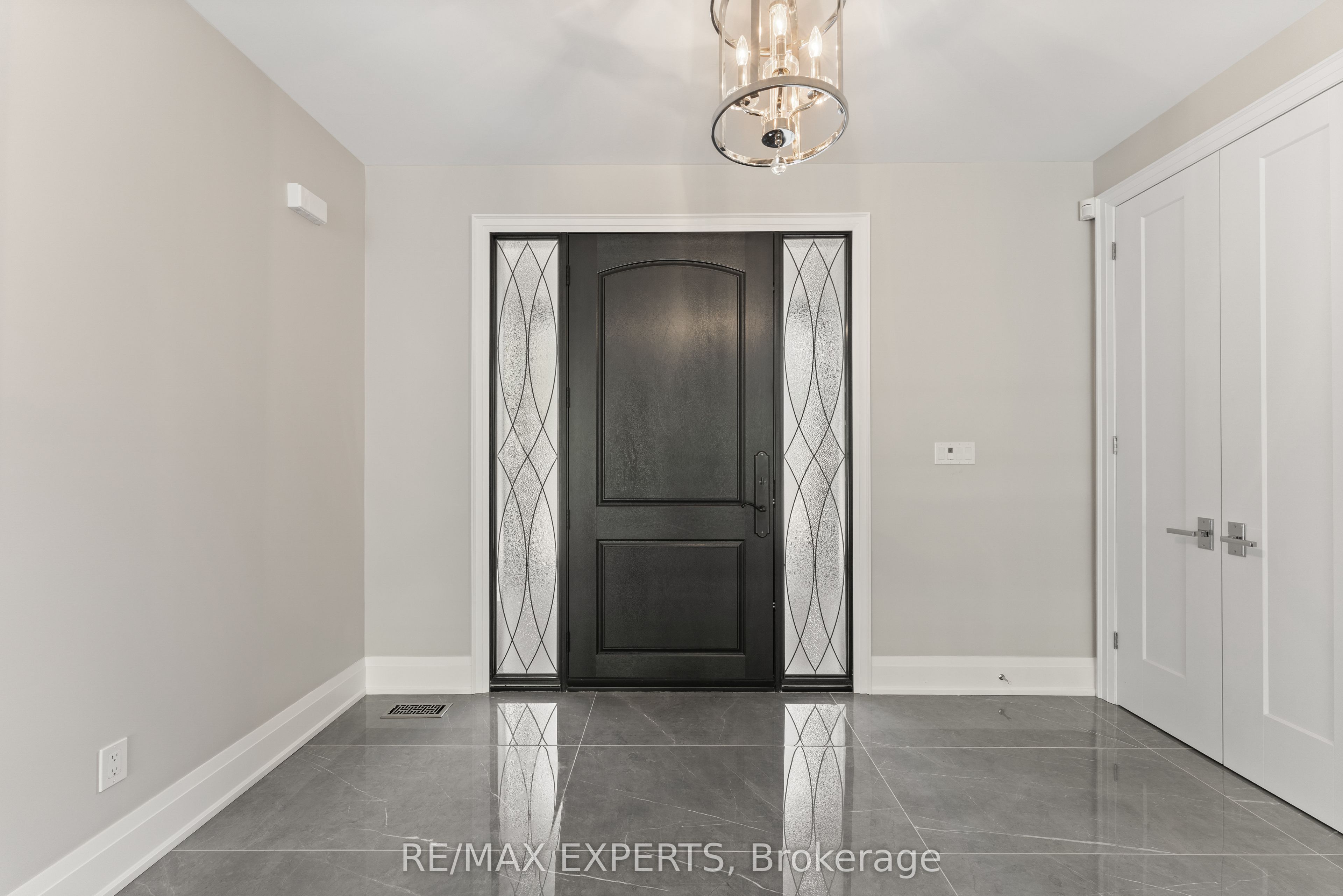 211 Pine Avenue Property Photo 7
