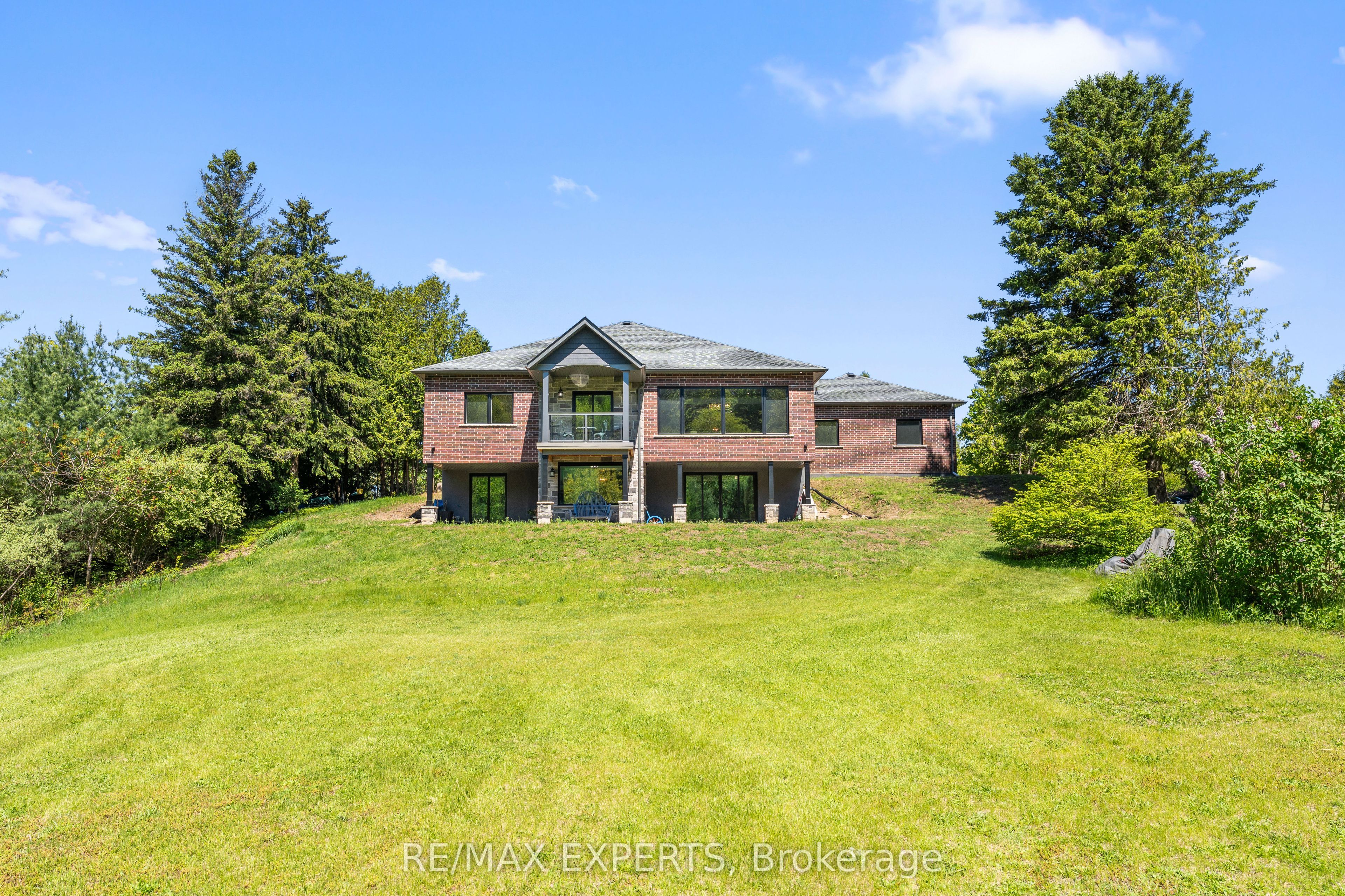 211 Pine Avenue Property Photo 44