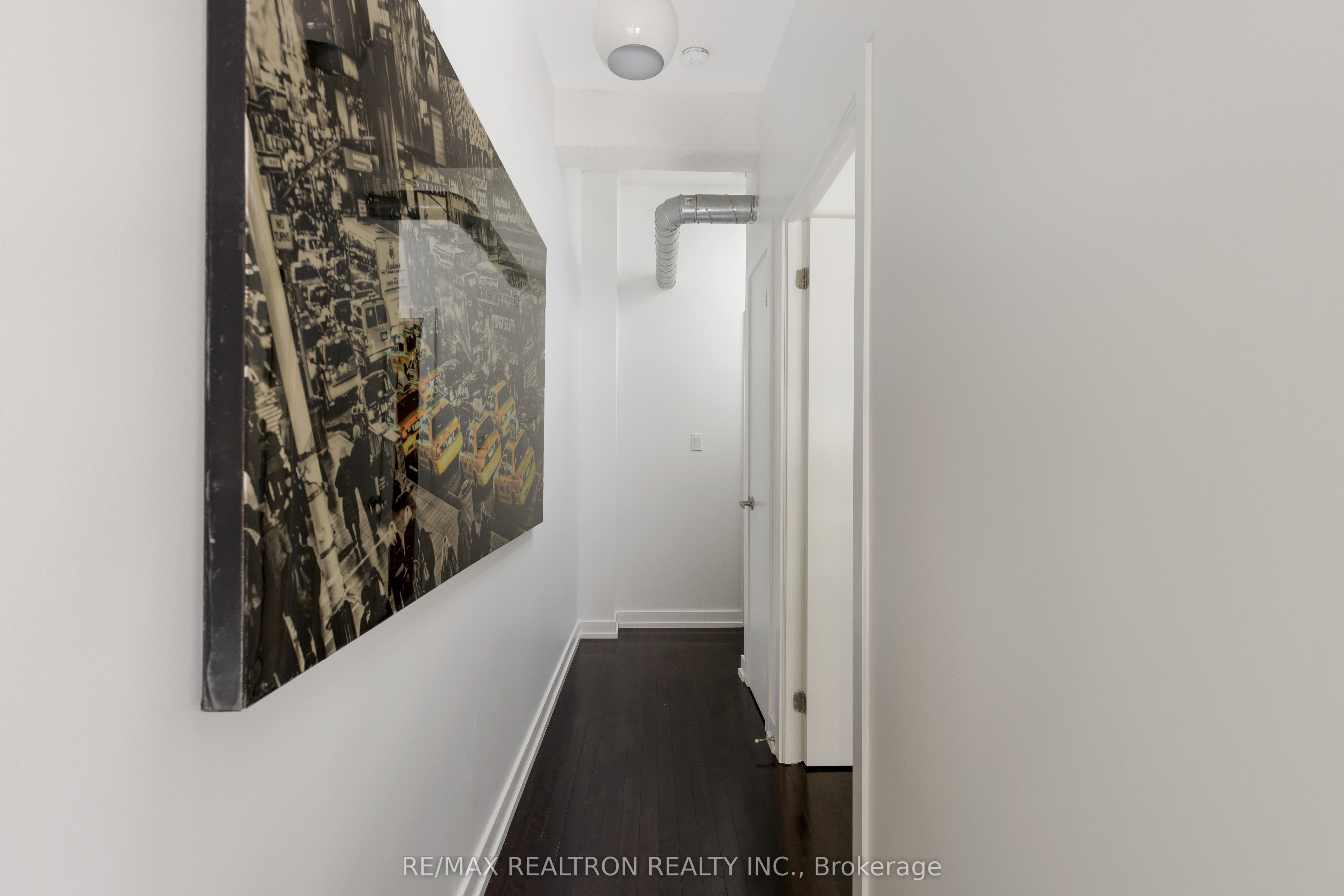 1100 Lansdowne Avenue 307 Property Photo 23