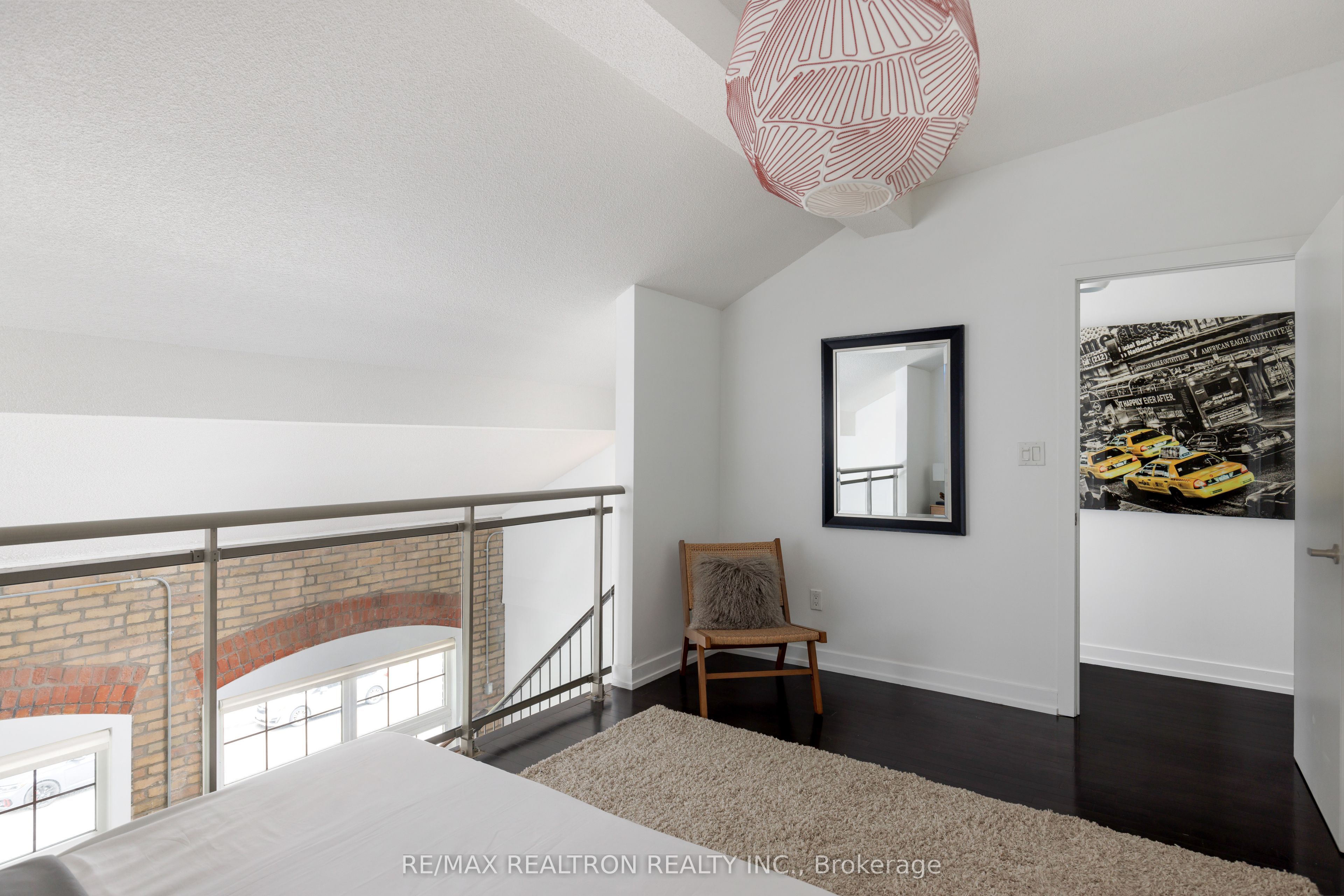 1100 Lansdowne Avenue 307 Property Photo 26