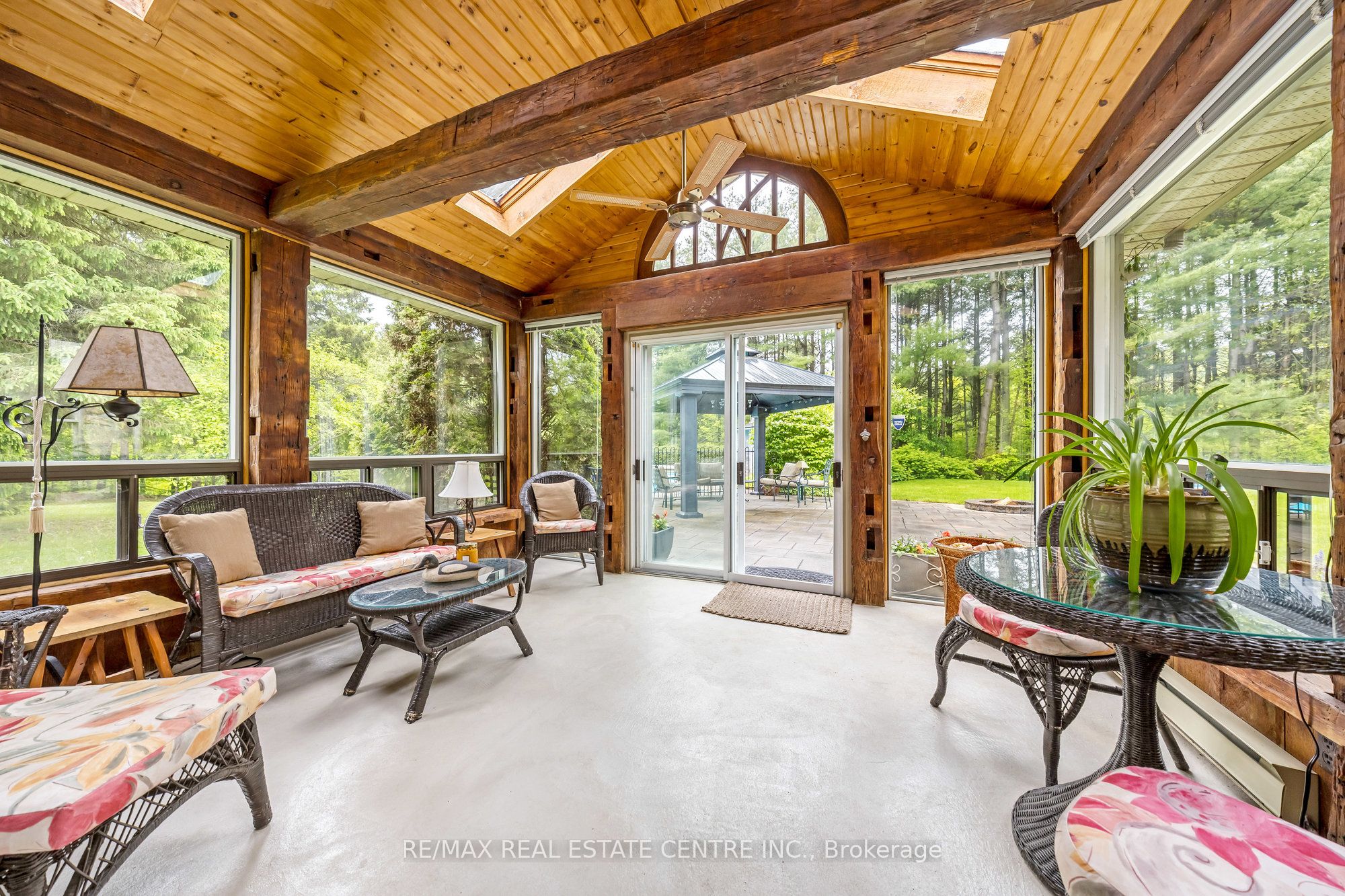 8492 Canyon Road Property Photo 17