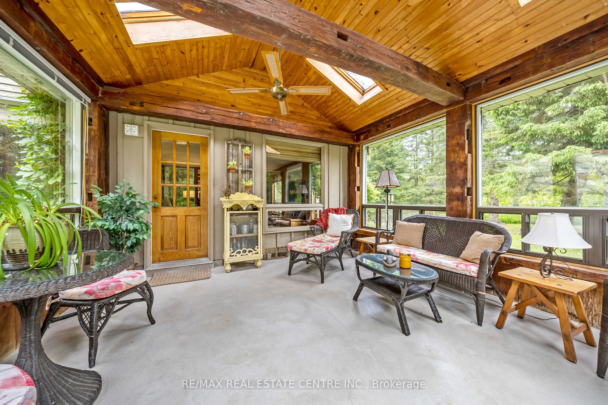 8492 Canyon Road Property Photo 18
