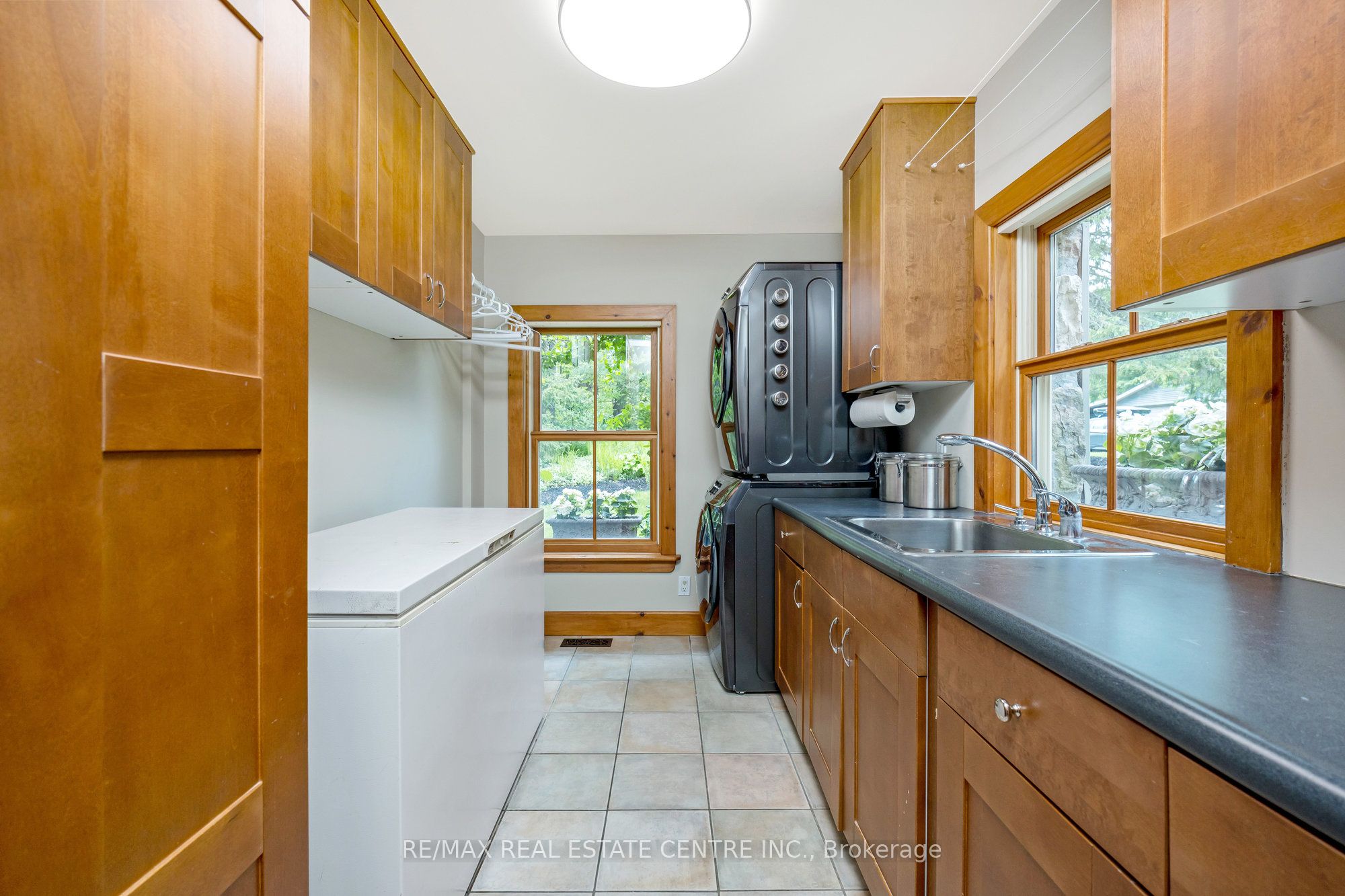 8492 Canyon Road Property Photo 25