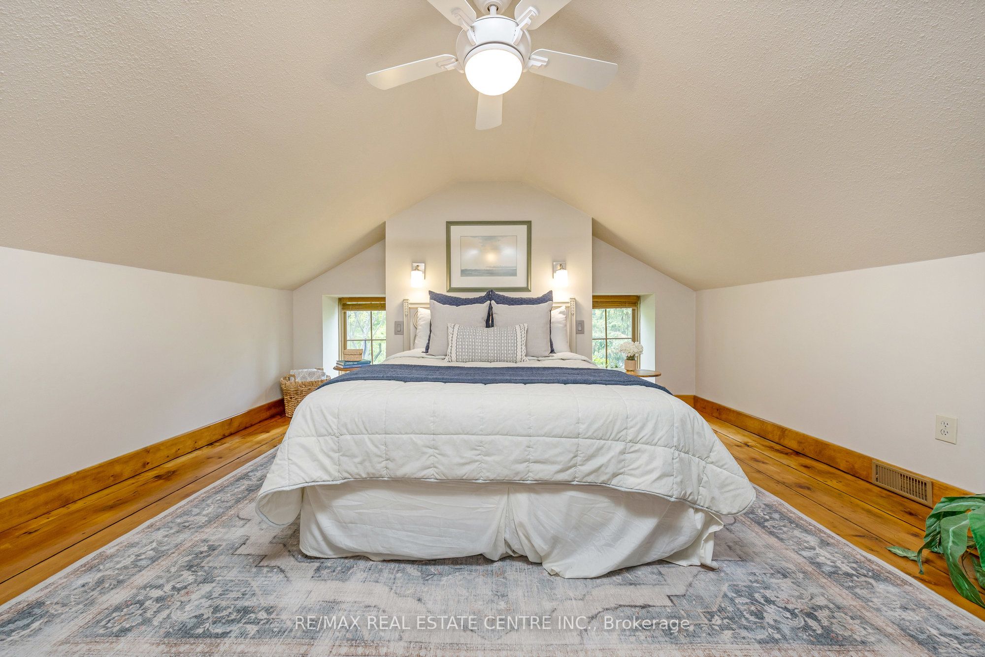 8492 Canyon Road Property Photo 32