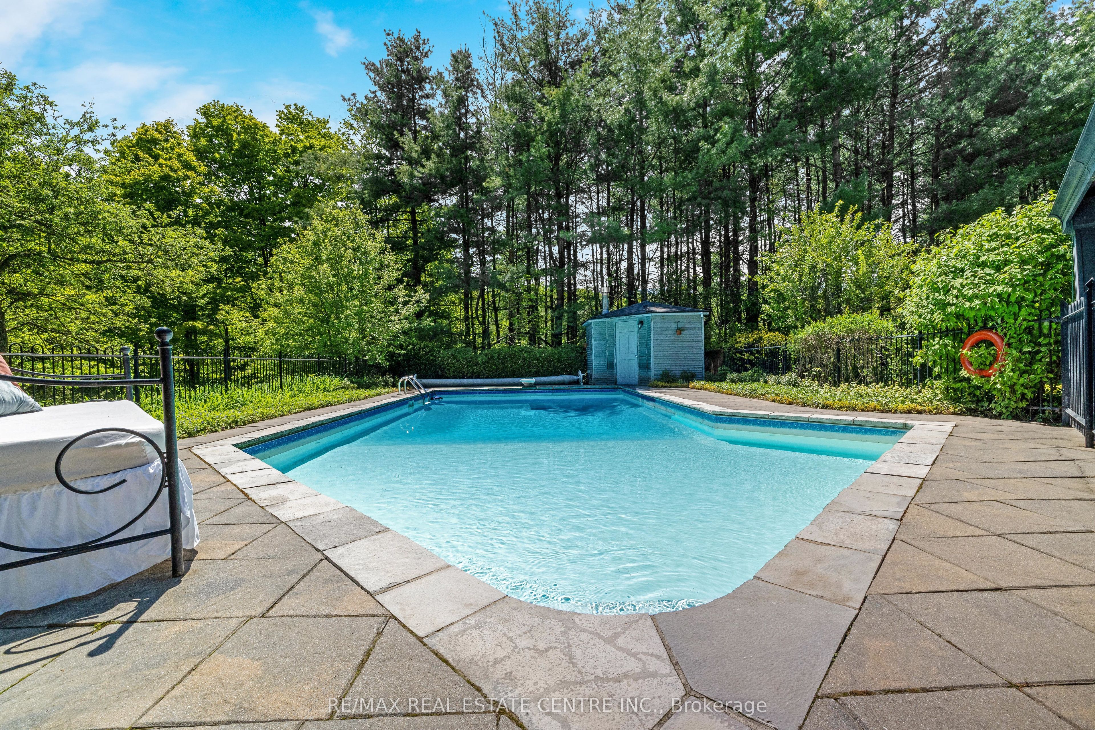 8492 Canyon Road Property Photo 45