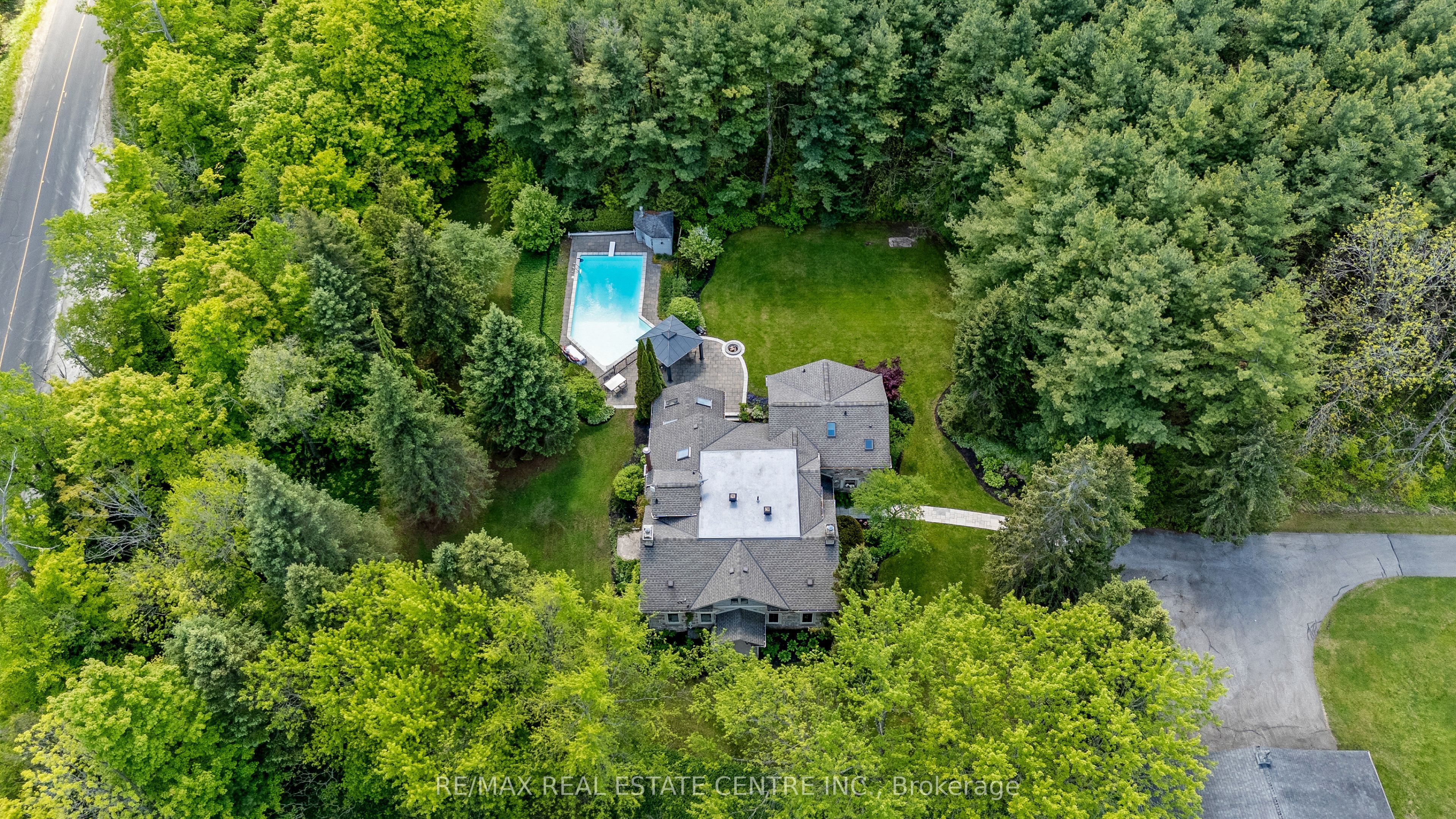 8492 Canyon Road Property Photo 48