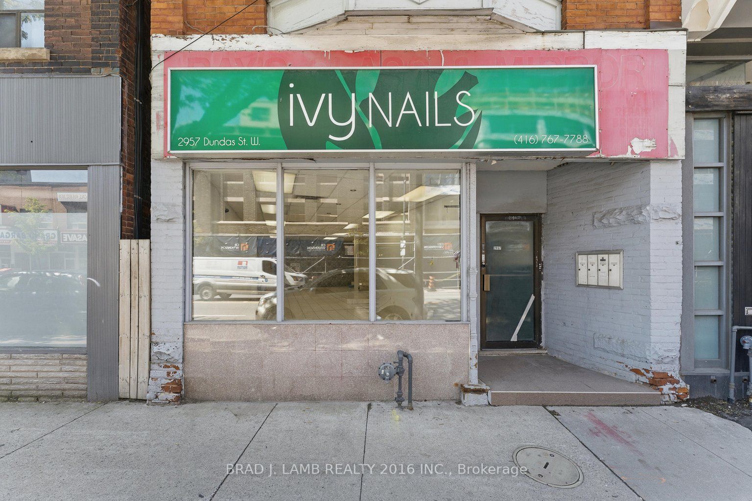 2957 Dundas Street Property Photo 1