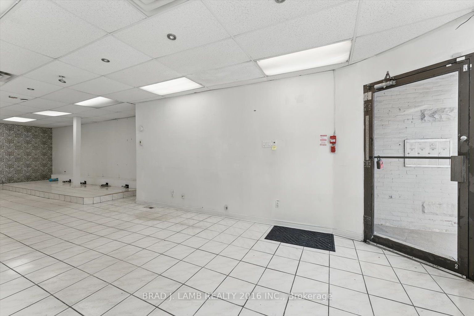 2957 Dundas Street Property Photo 4