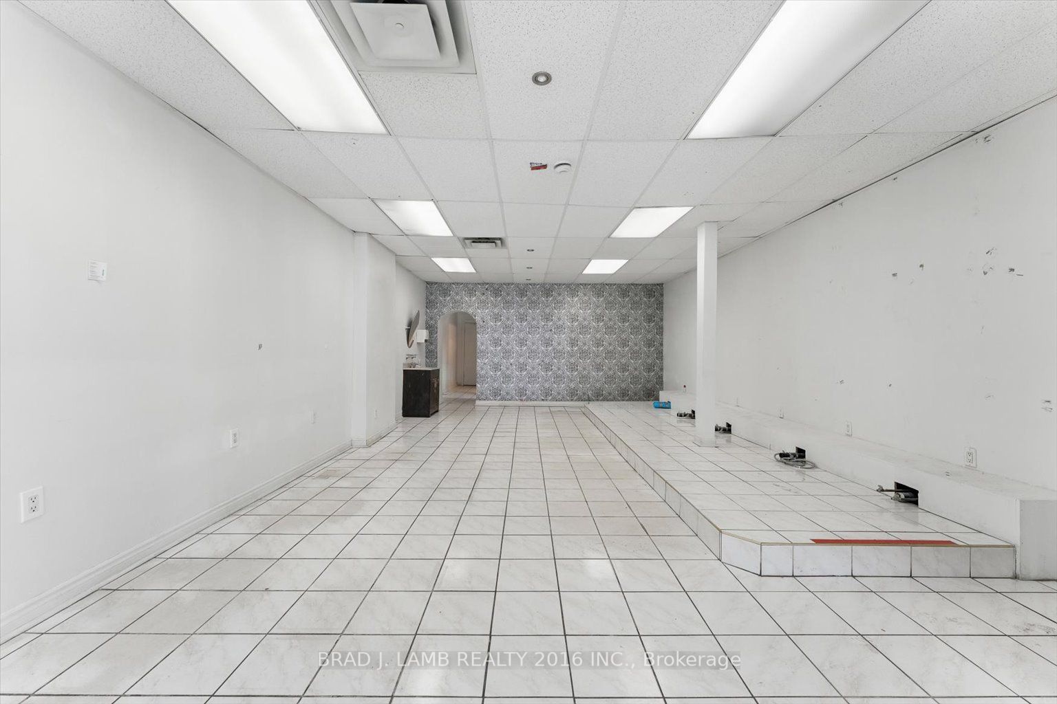 2957 Dundas Street Property Photo 5