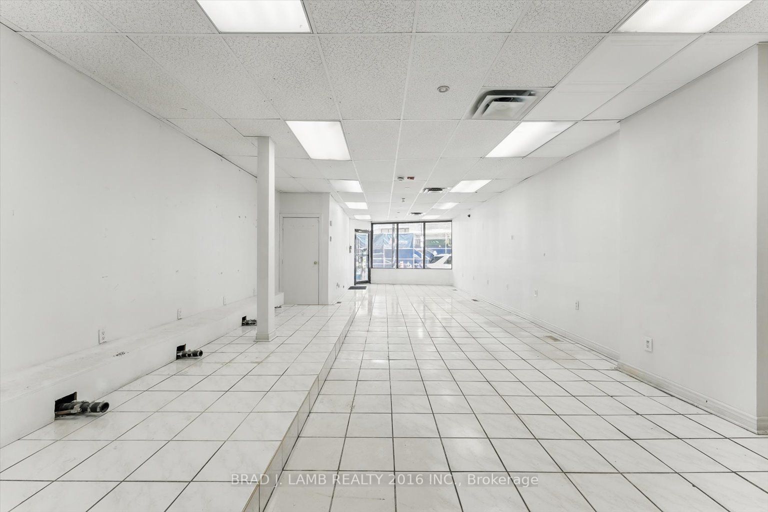 2957 Dundas Street Property Photo 8