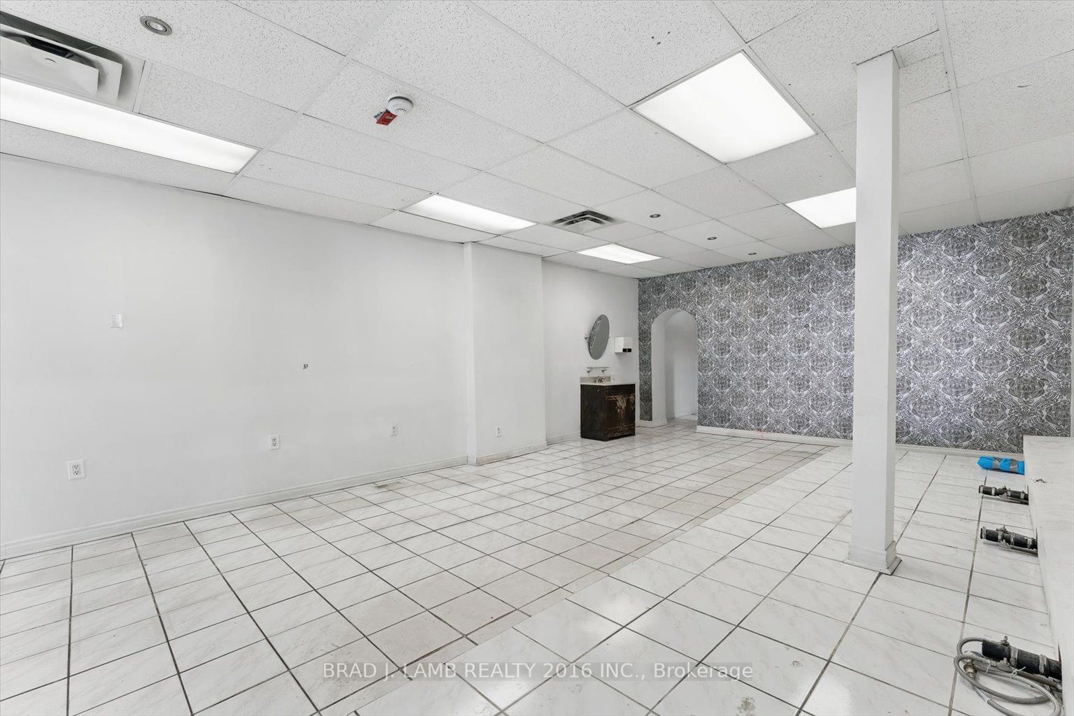 2957 Dundas Street Property Photo 10