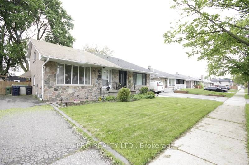19 Dunsany Crescent Property Photo 1