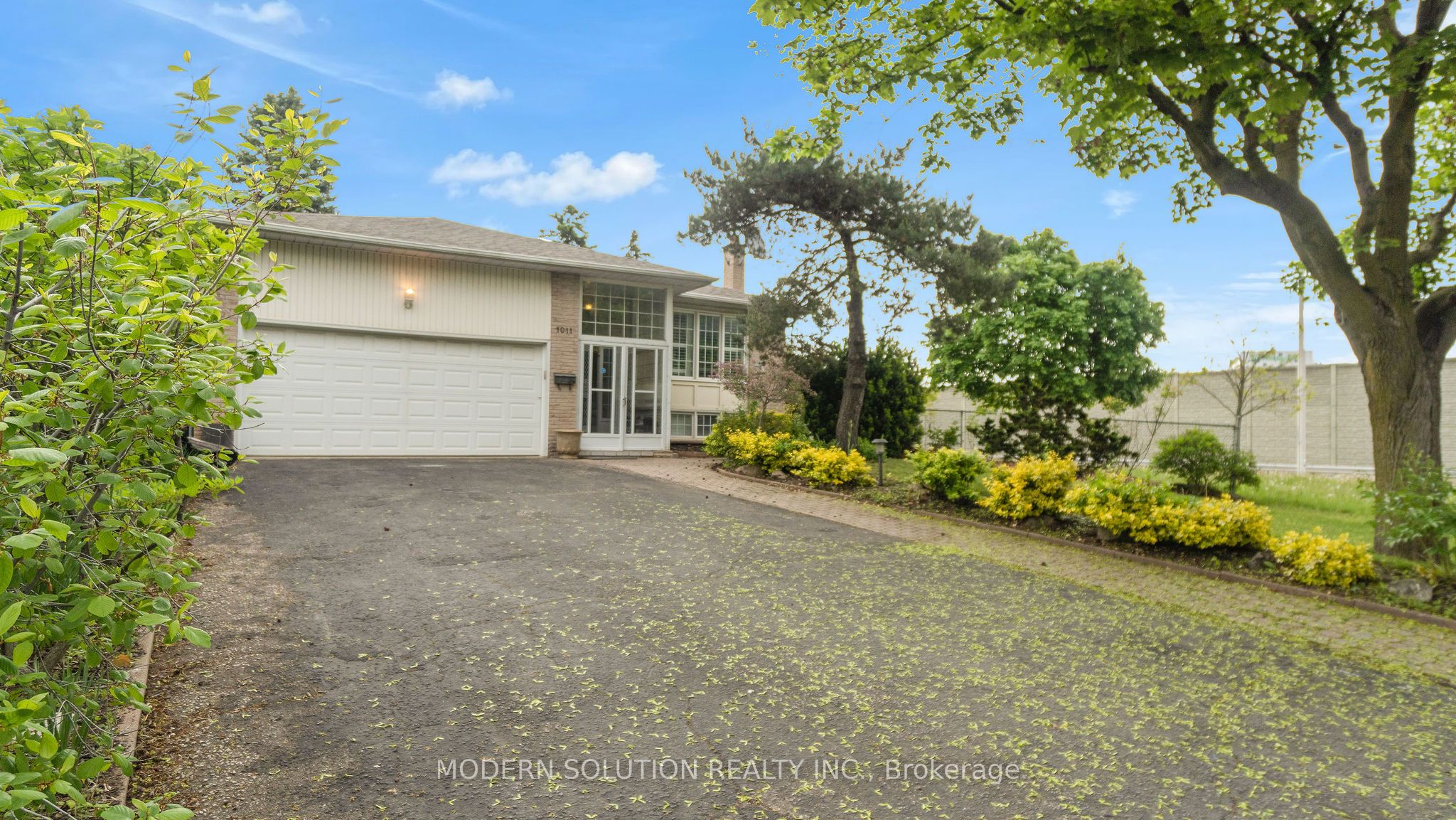 1011 Pearson Drive Property Photo 2