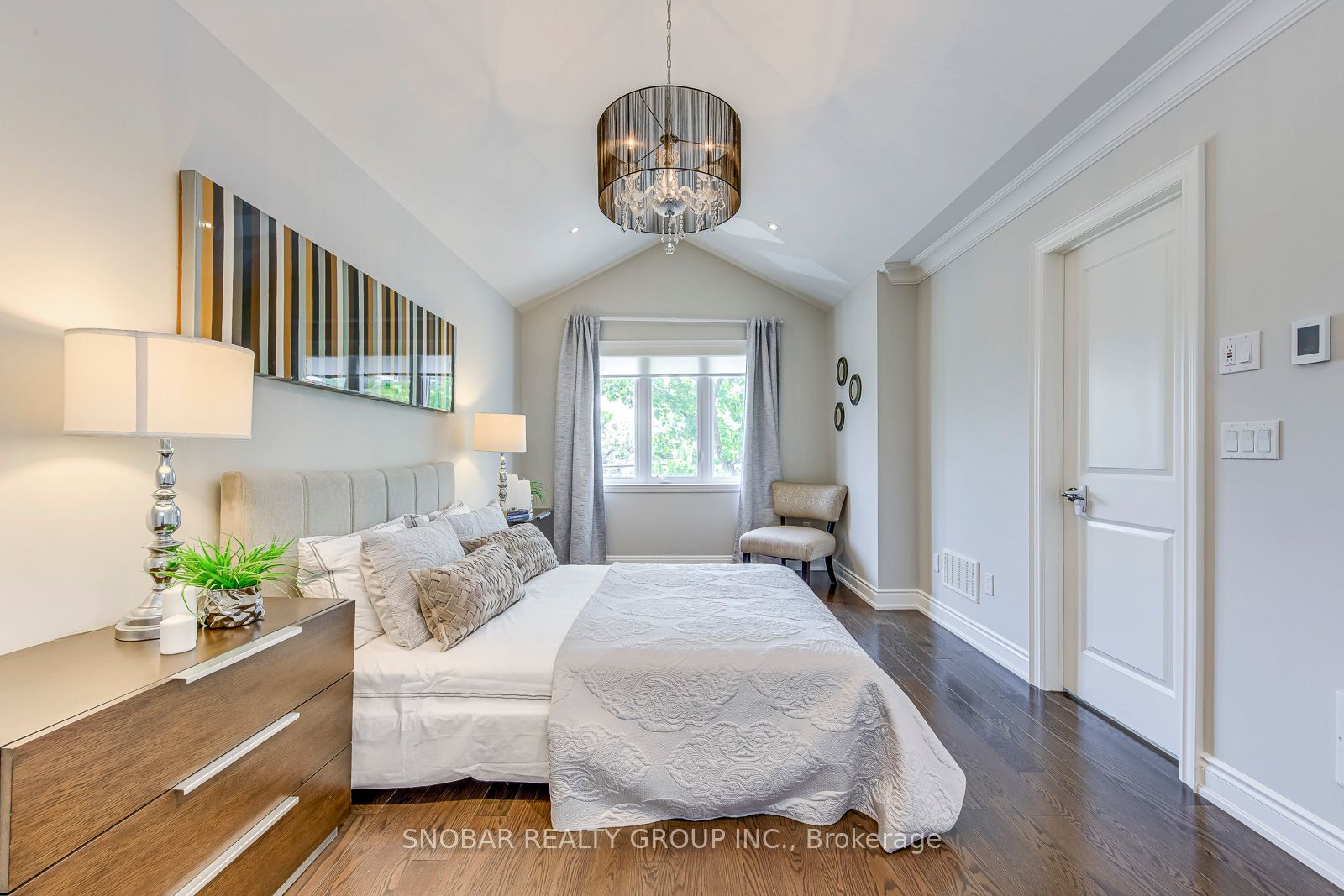 797 Oxford Street Property Photo 26