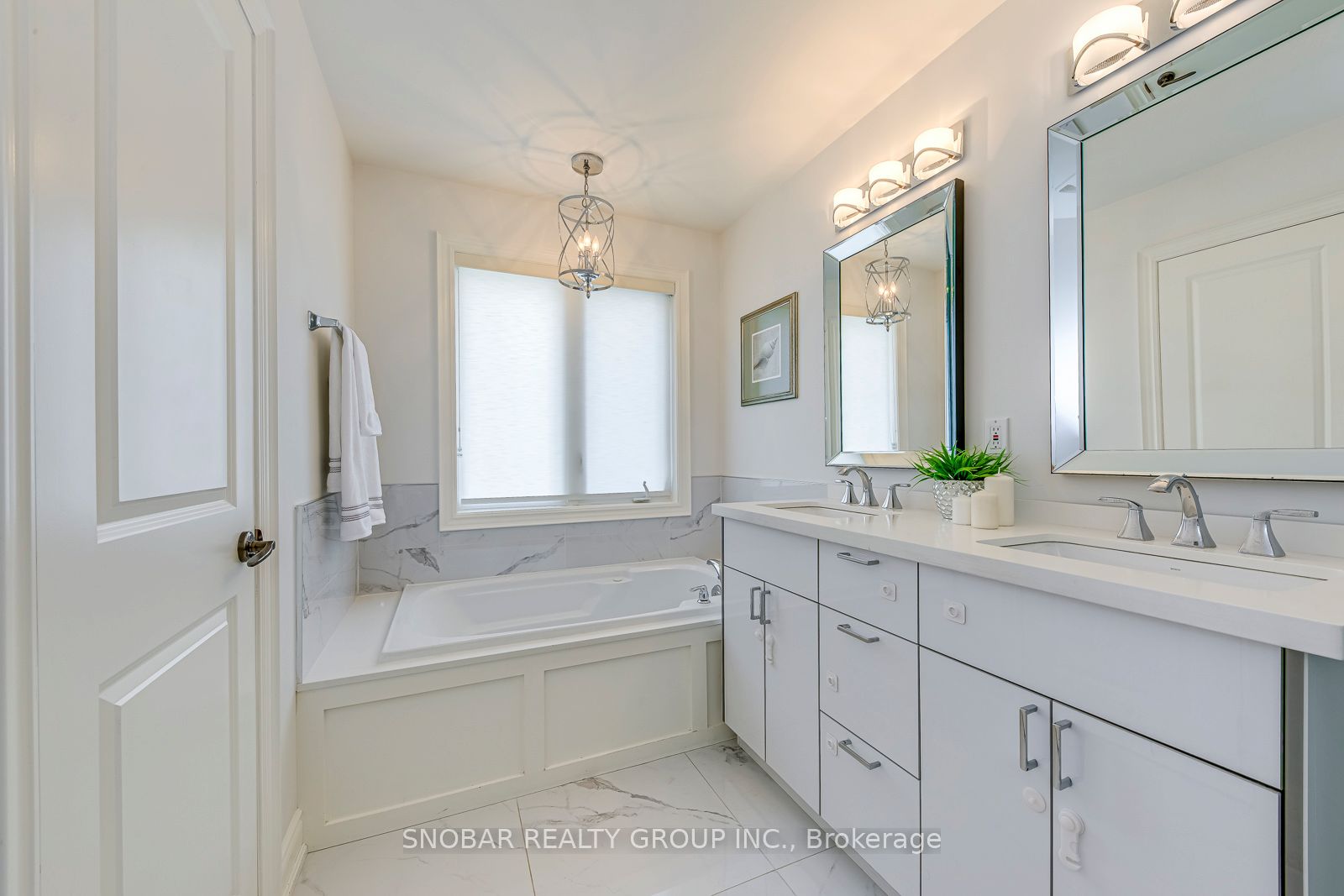 797 Oxford Street Property Photo 29