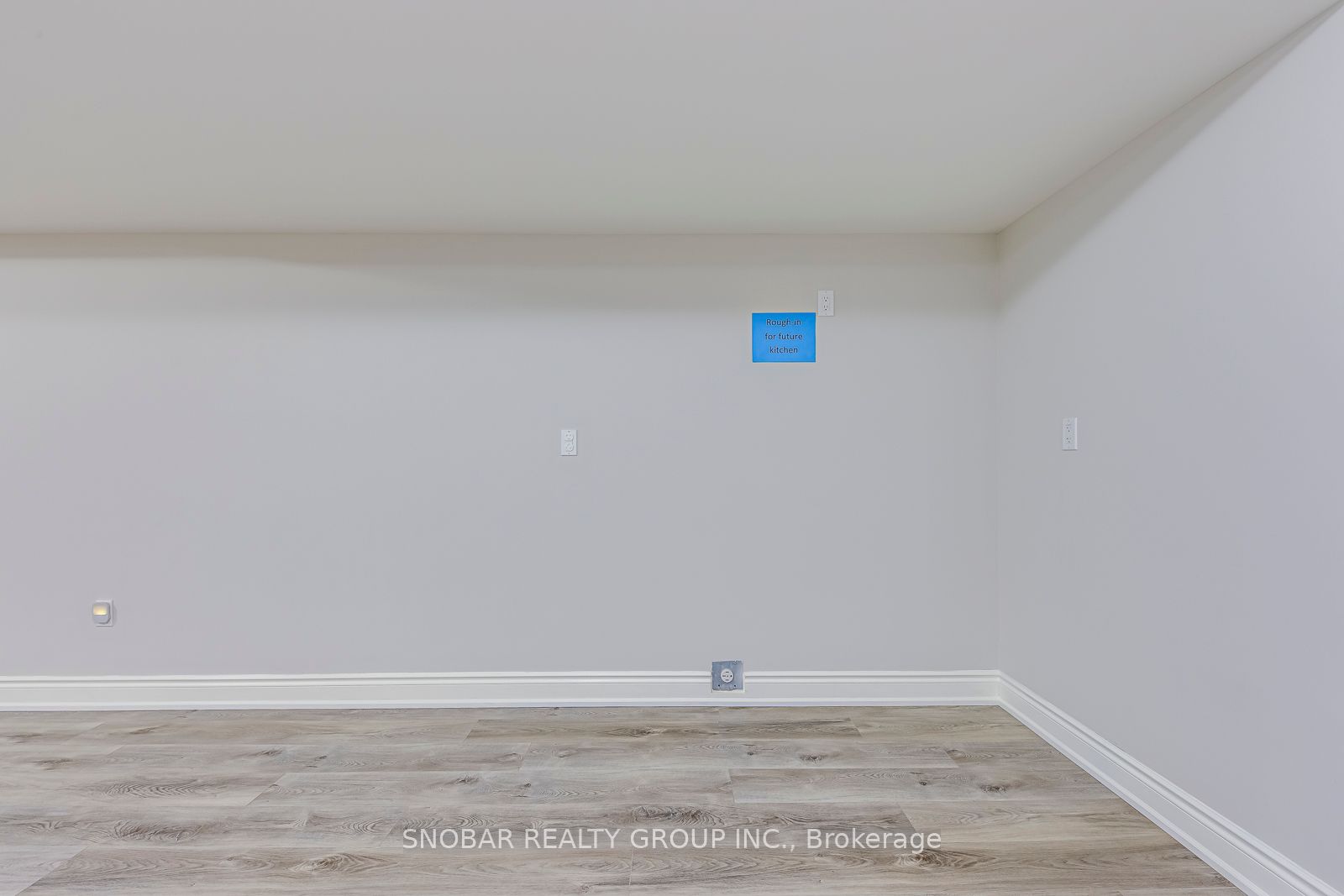 797 Oxford Street Property Photo 45
