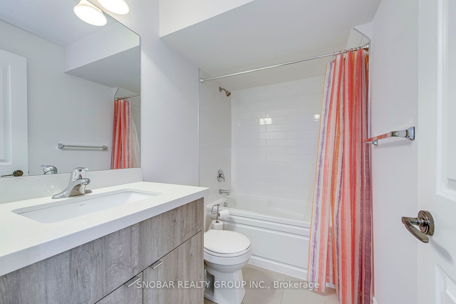 797 Oxford Street Property Photo 46