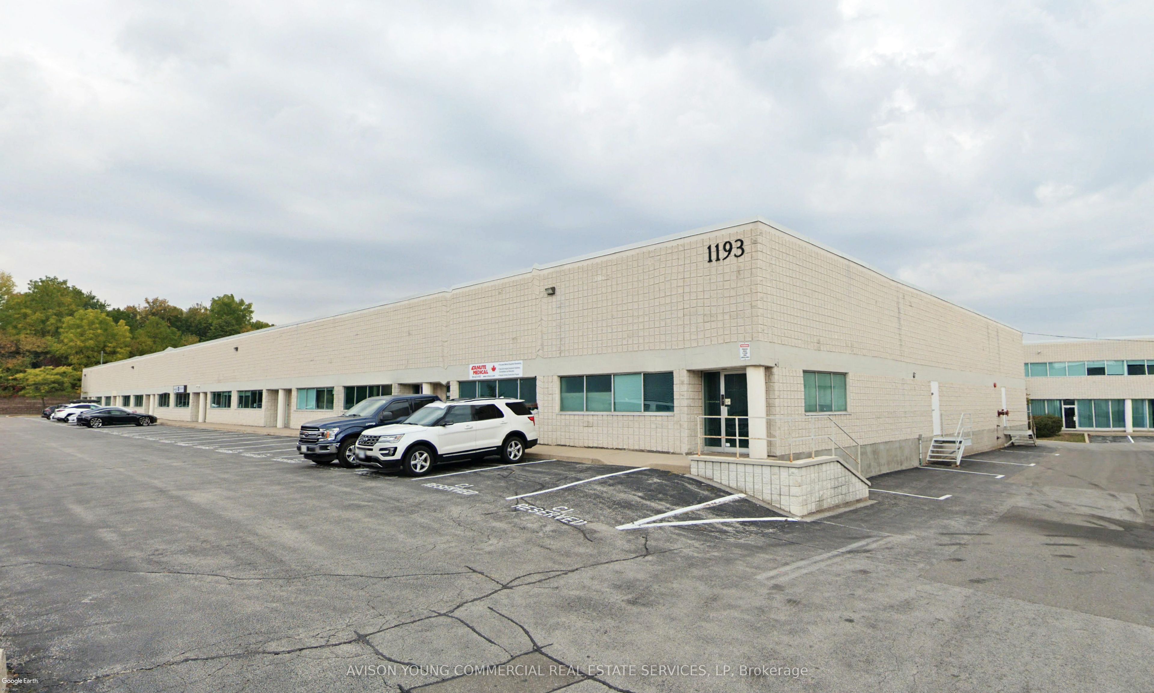 #c7-c10 - 1193 North Service Road Property Photo 1