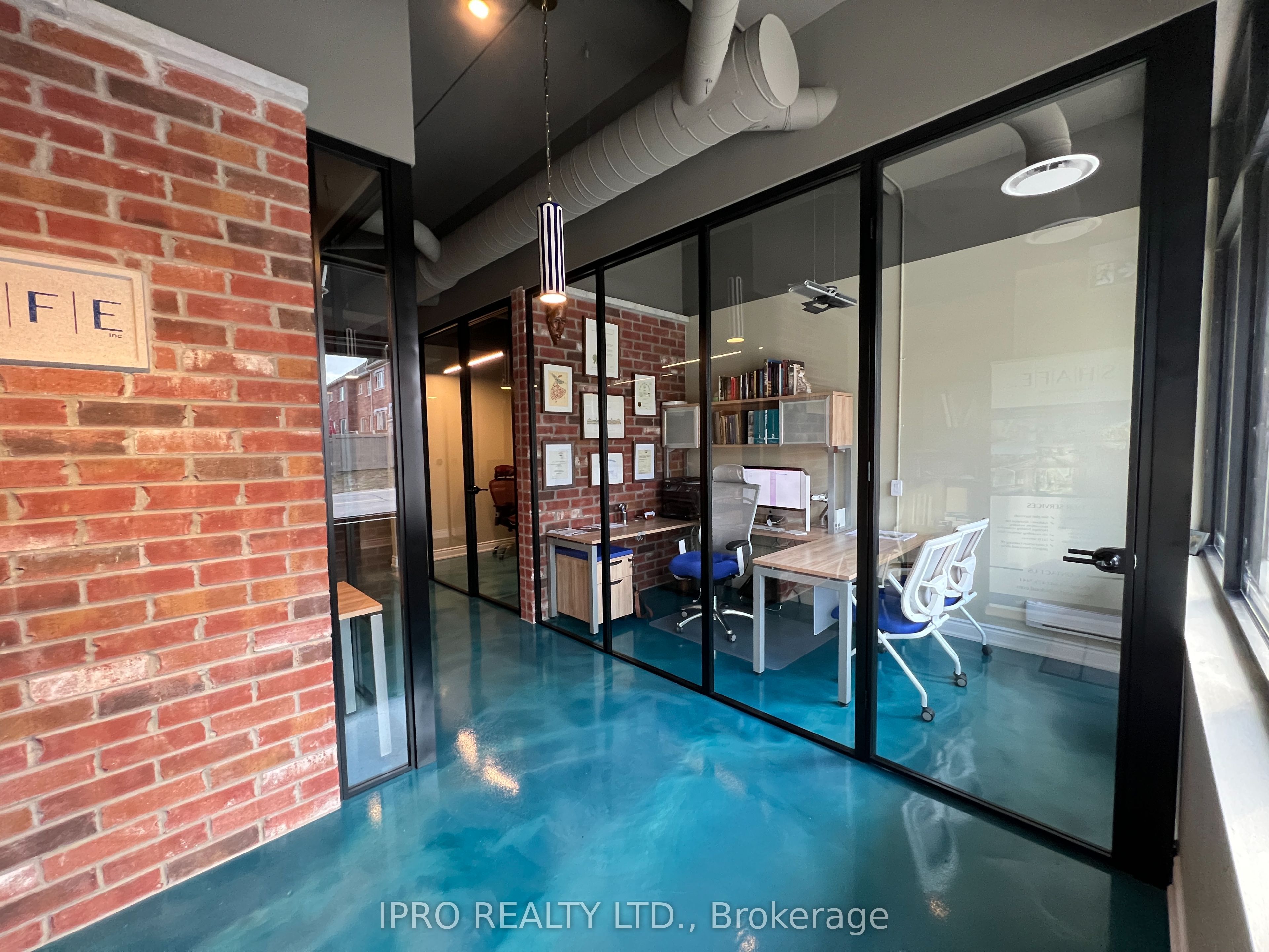 126 Burnhamthorpe Road Property Photo 10