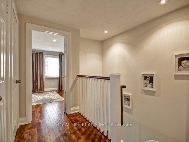 1070 Lindsay Drive Property Photo 14