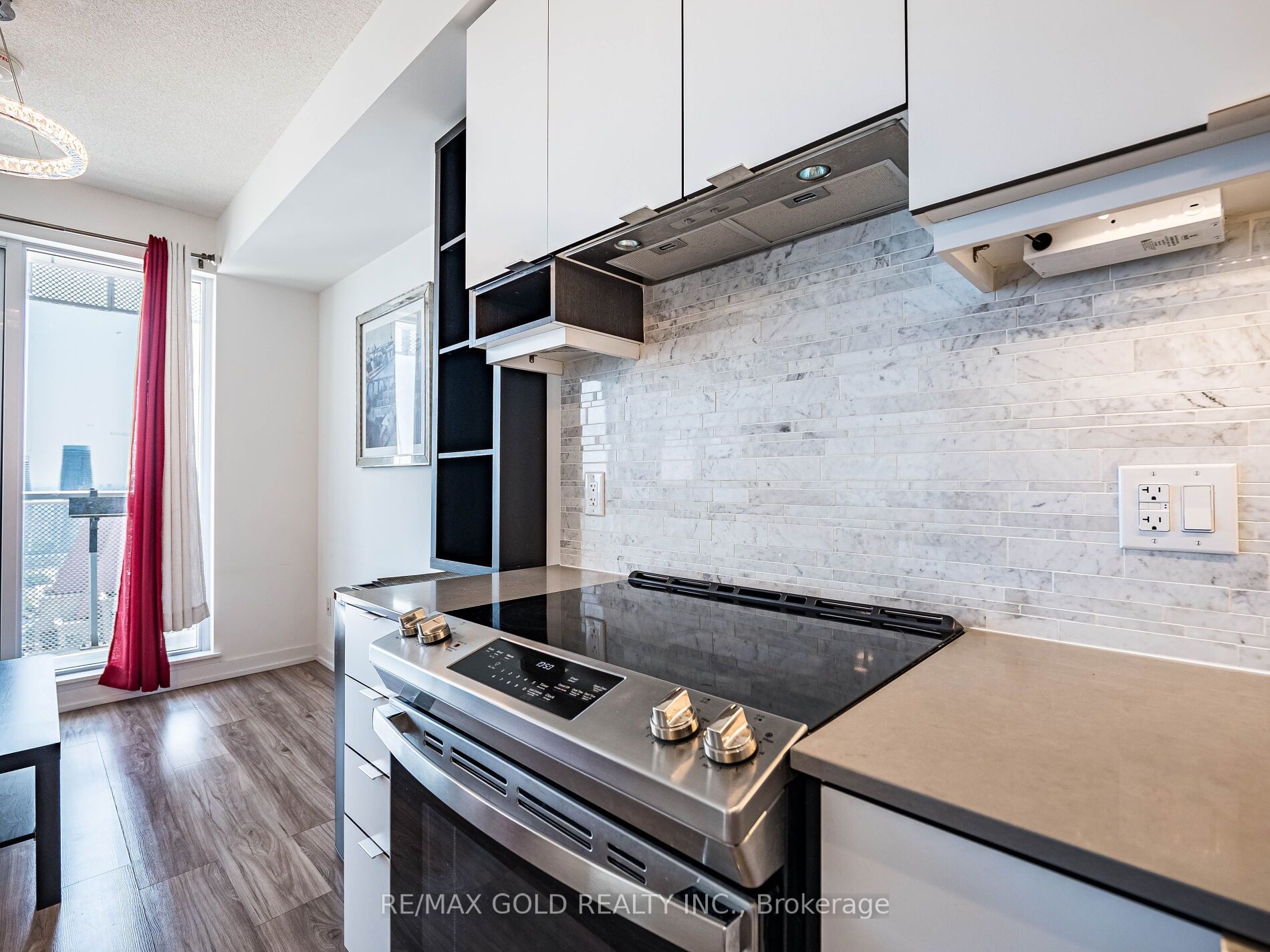 #3705 - 4065 Confederation Parkway Property Photo 12