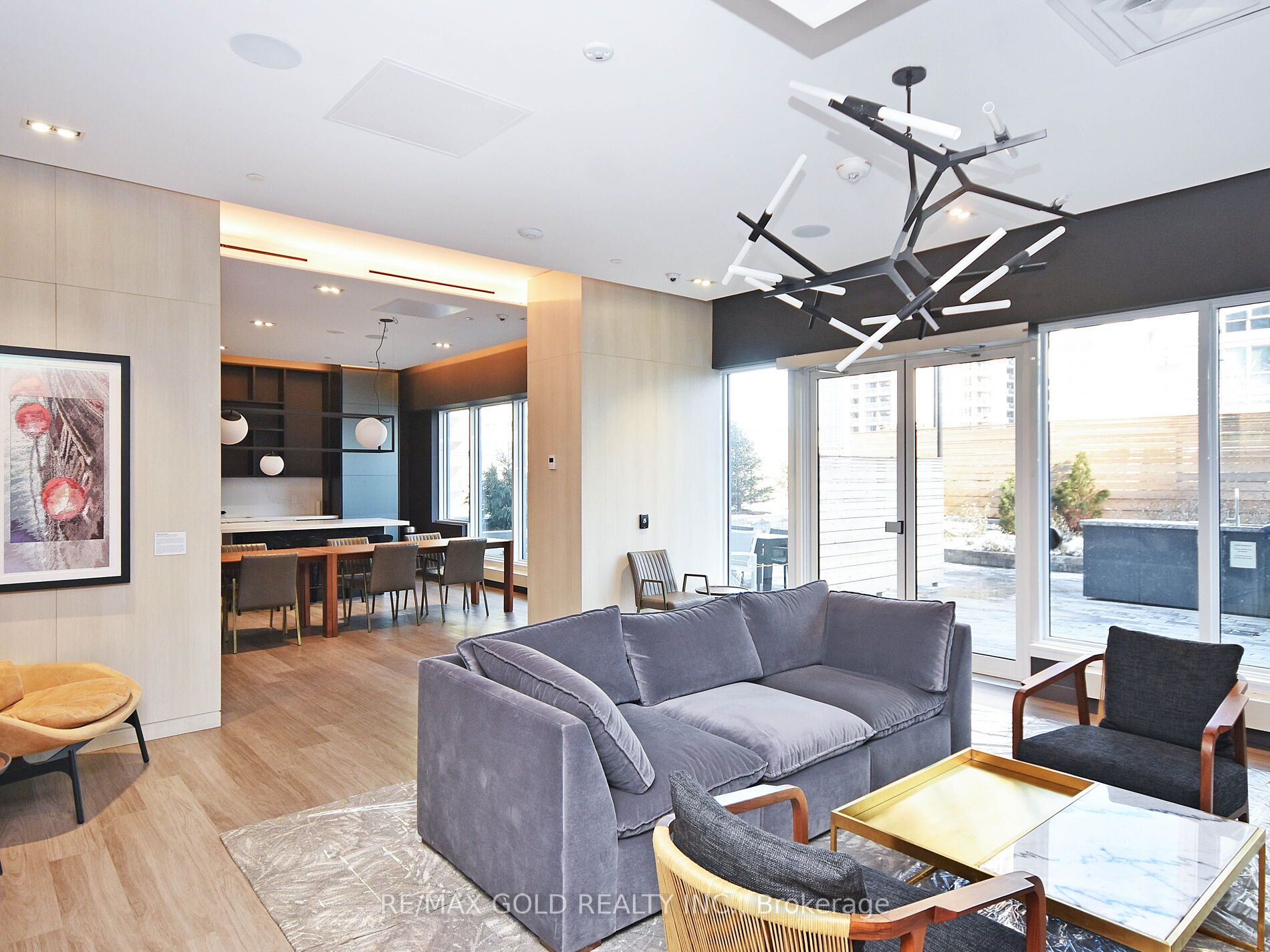 #3705 - 4065 Confederation Parkway Property Photo 24