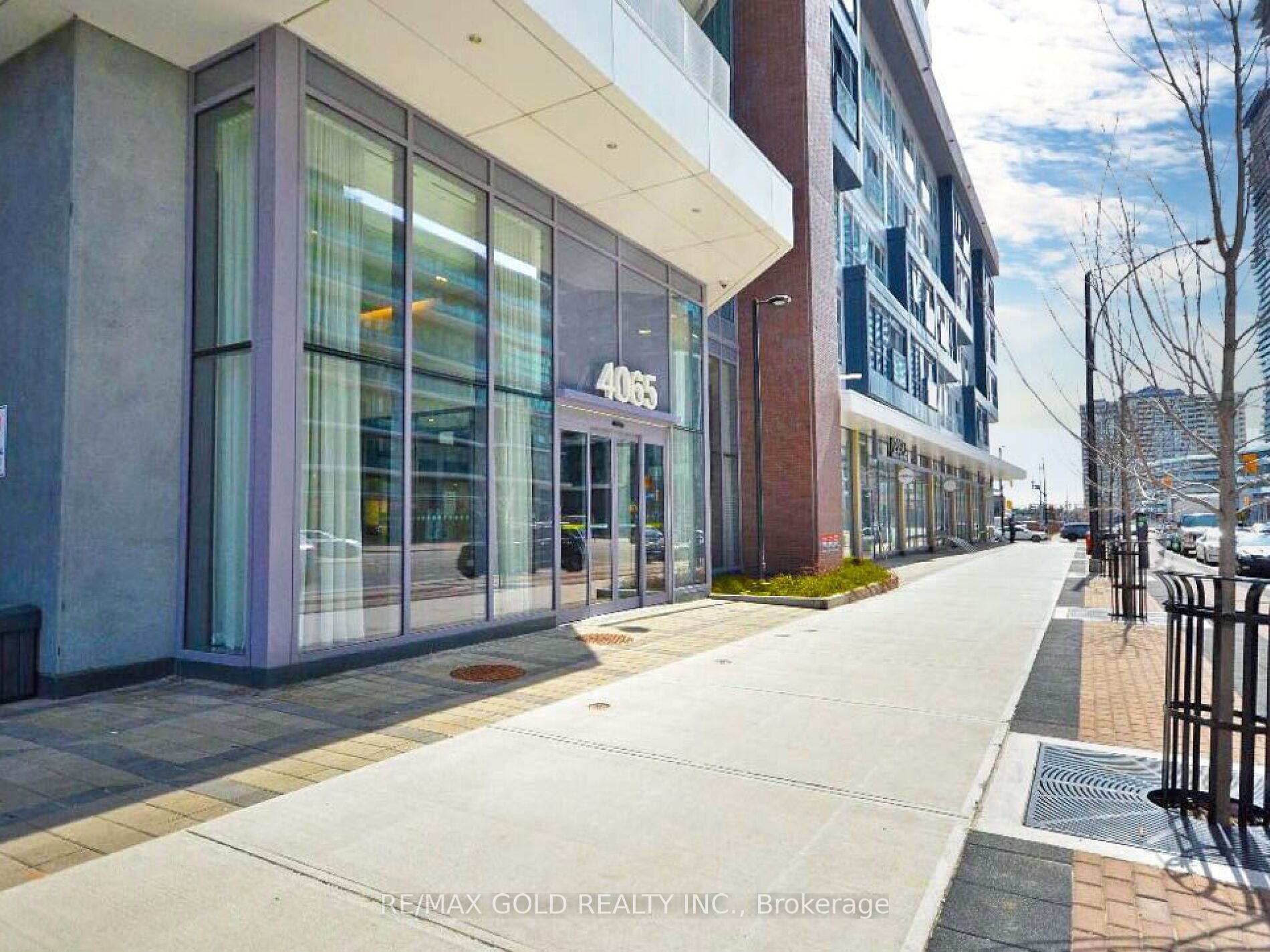 #3705 - 4065 Confederation Parkway Property Photo 33