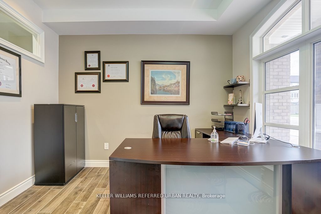 44 Baycliffe Cres Property Photo 12