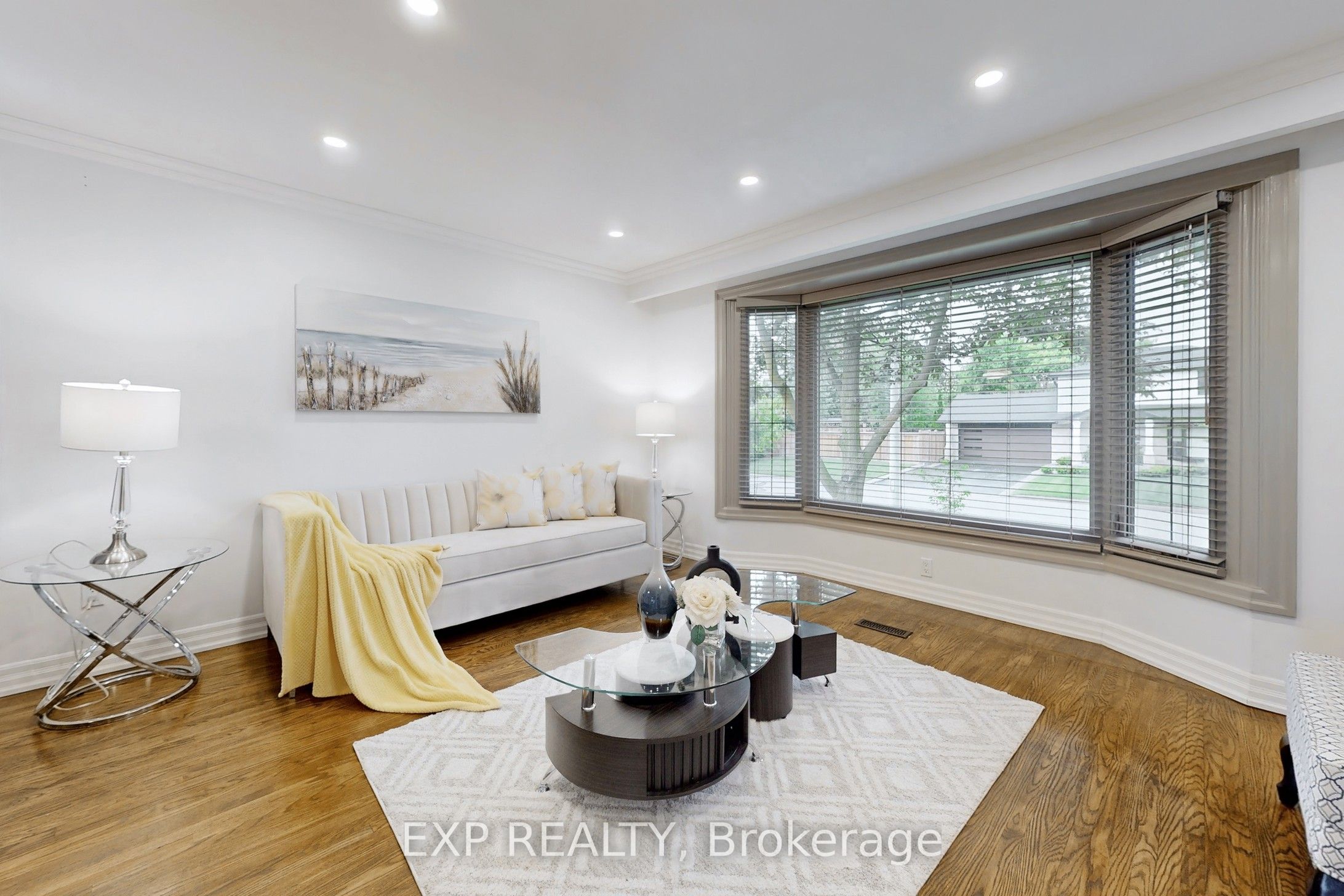 5 Lockton Crescent Property Photo 4
