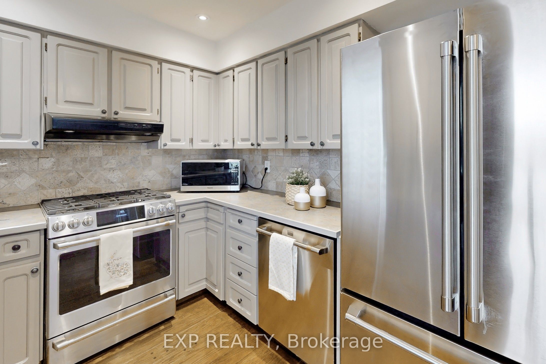5 Lockton Crescent Property Photo 14