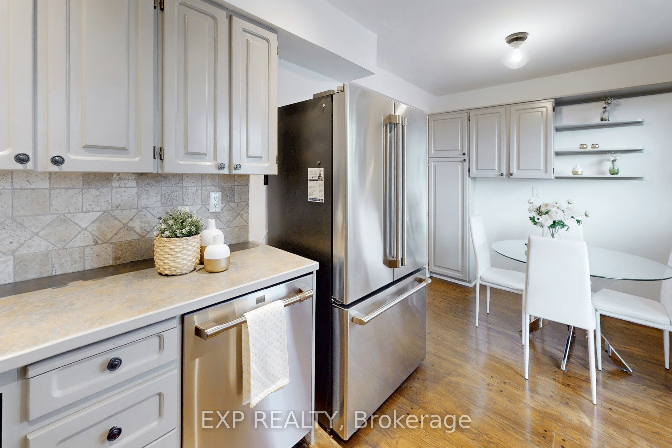 5 Lockton Crescent Property Photo 16