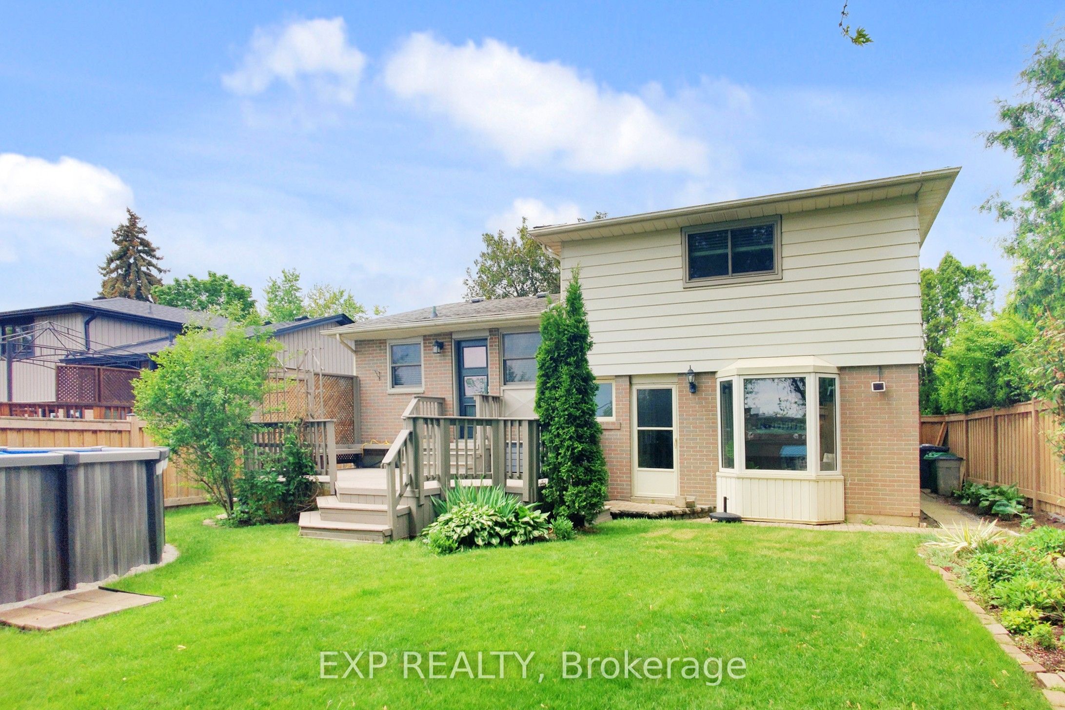 5 Lockton Crescent Property Photo 39