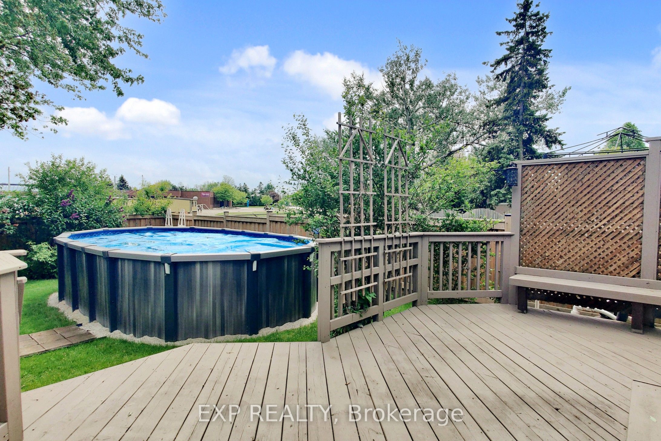 5 Lockton Crescent Property Photo 42
