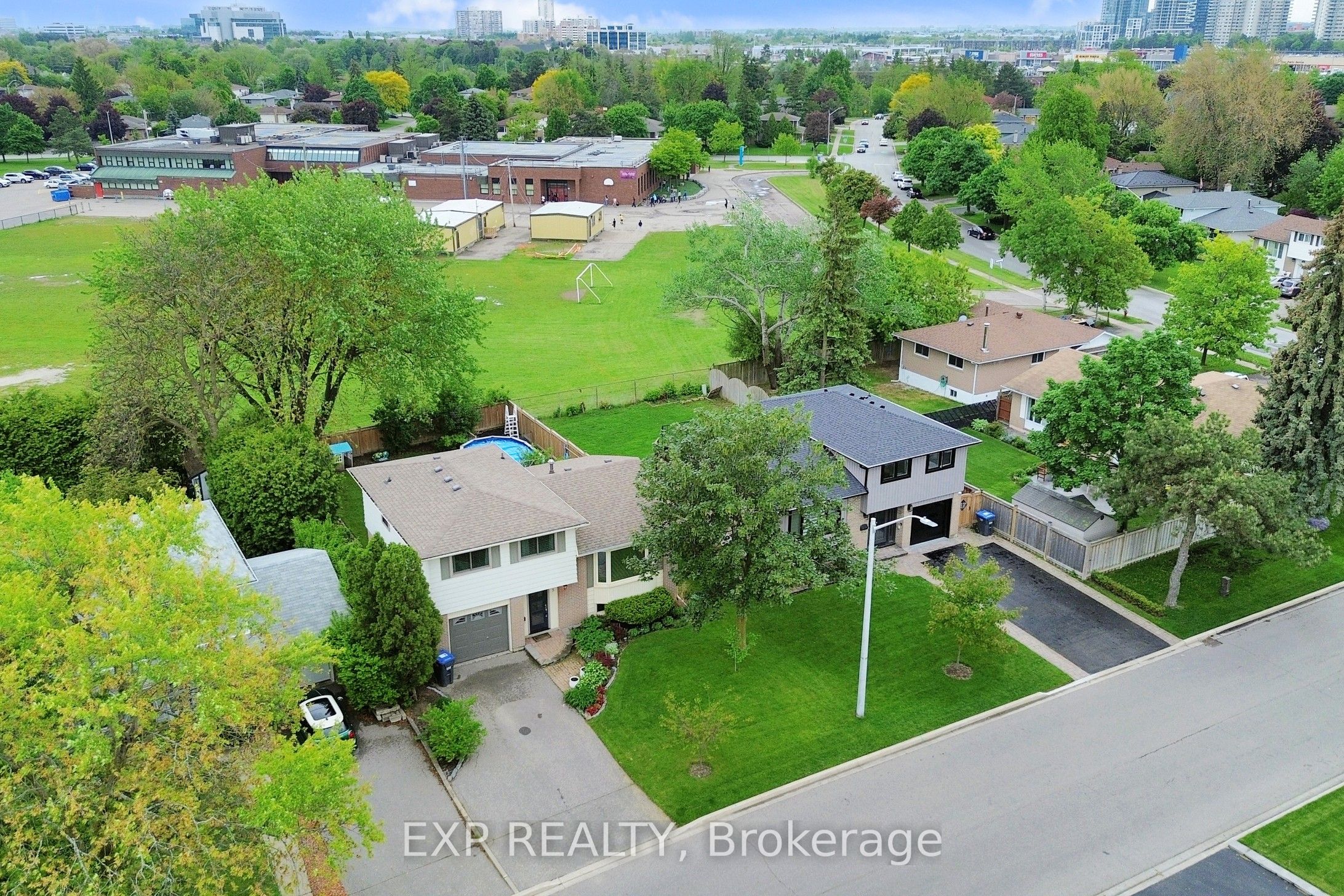 5 Lockton Crescent Property Photo 44