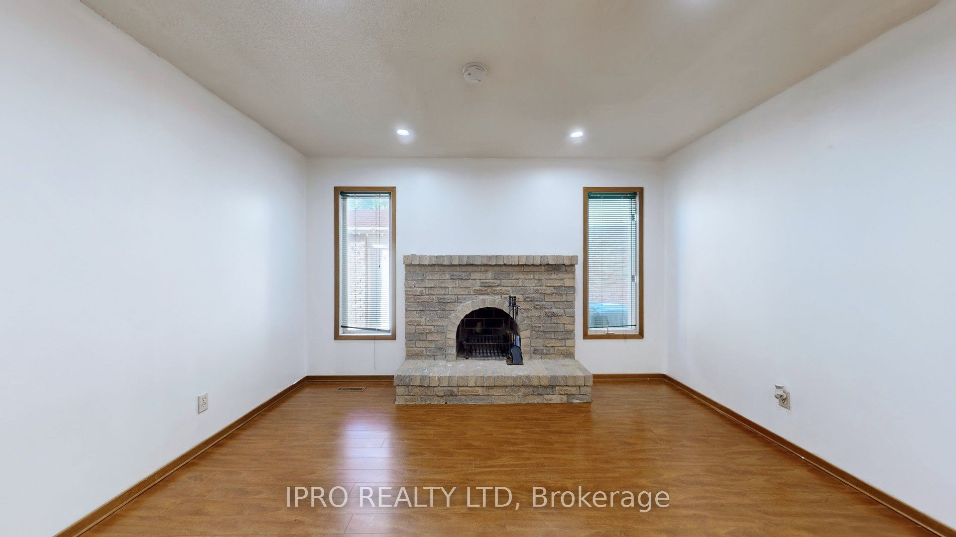 32 Dafoe Crescent Property Photo 5