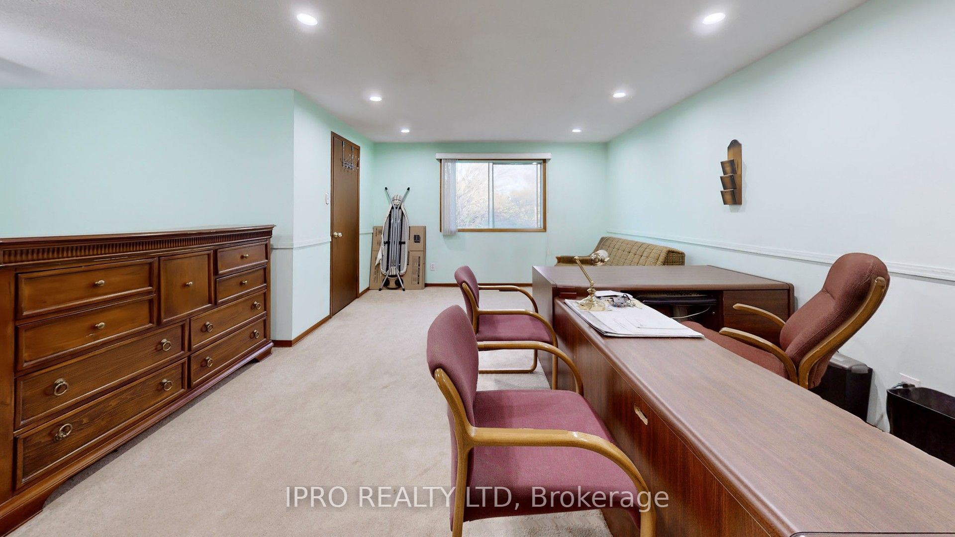 32 Dafoe Crescent Property Photo 21