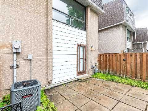 #208 - 475 Bramalea Road Property Photo 43