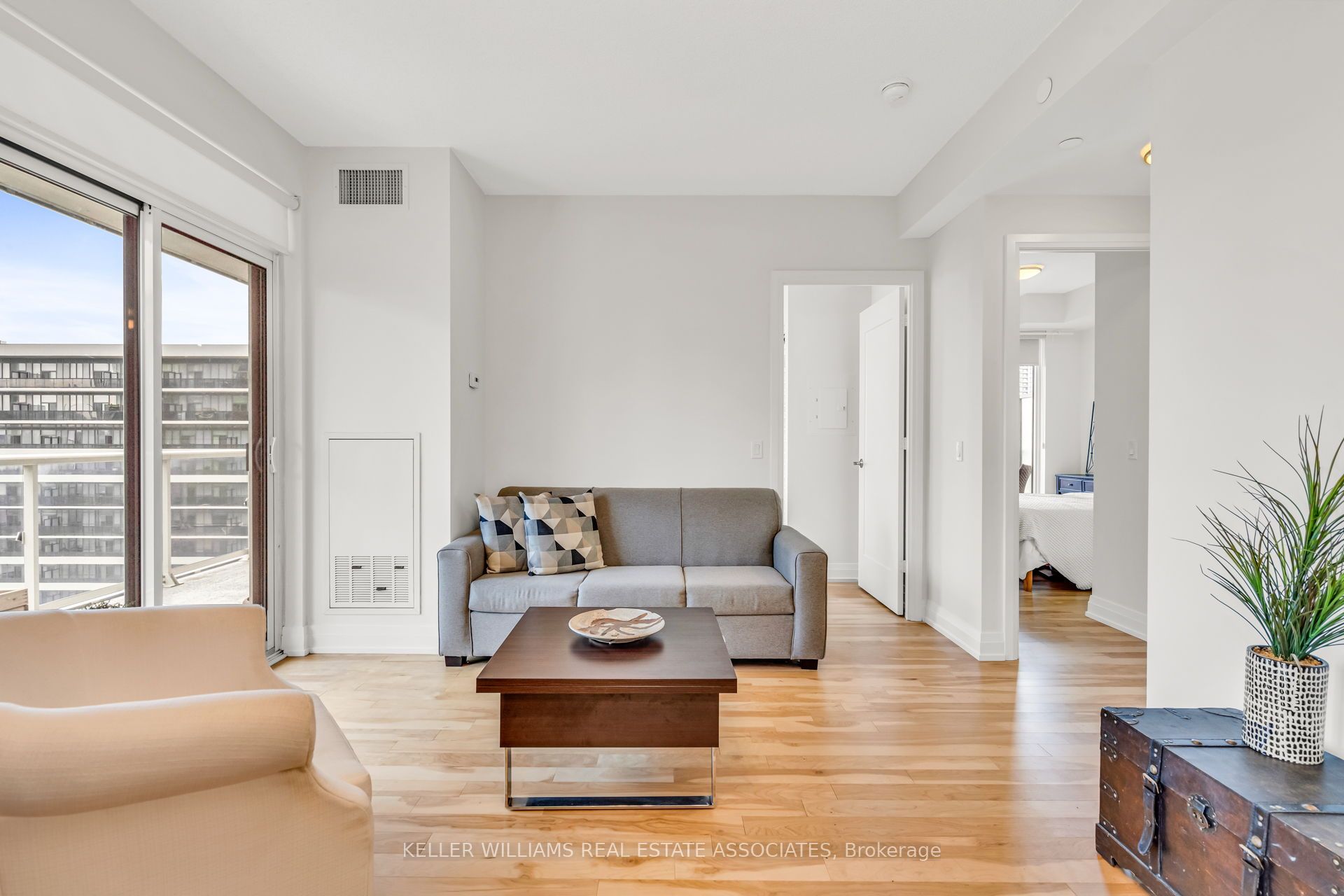 #1504 - 56 Annie Craig Drive Property Photo 14