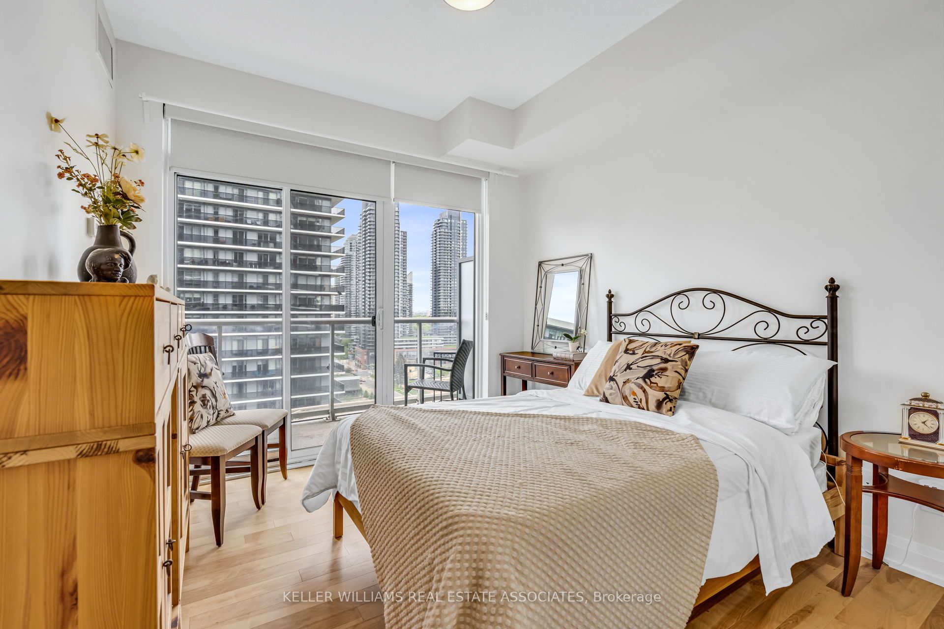 #1504 - 56 Annie Craig Drive Property Photo 28