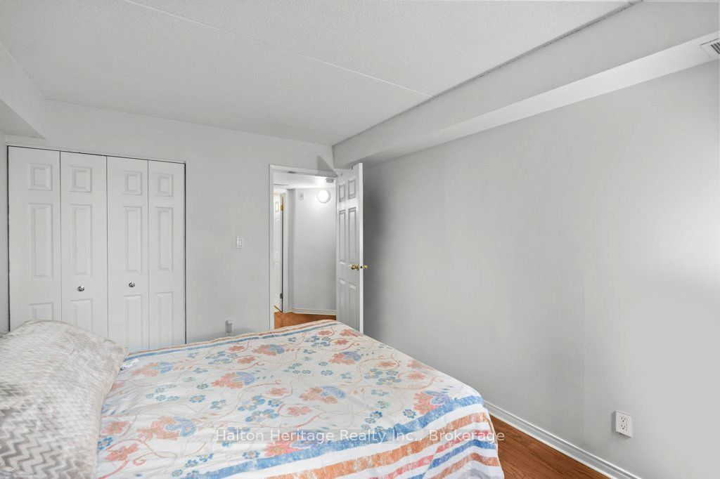 3499 Upper Middle Road 210 Property Photo 18