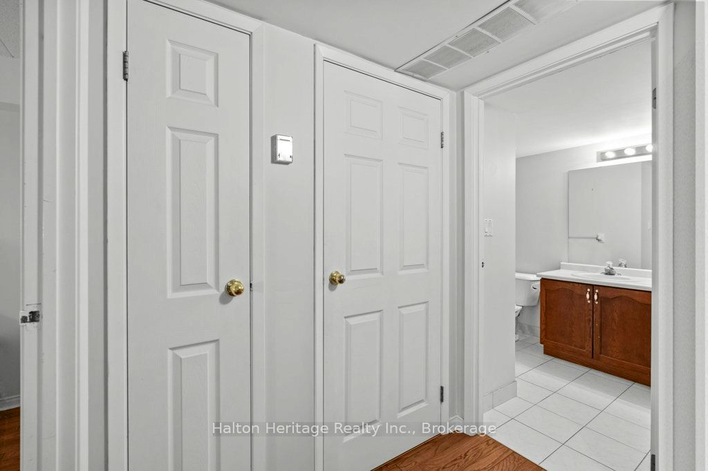 3499 Upper Middle Road 210 Property Photo 19