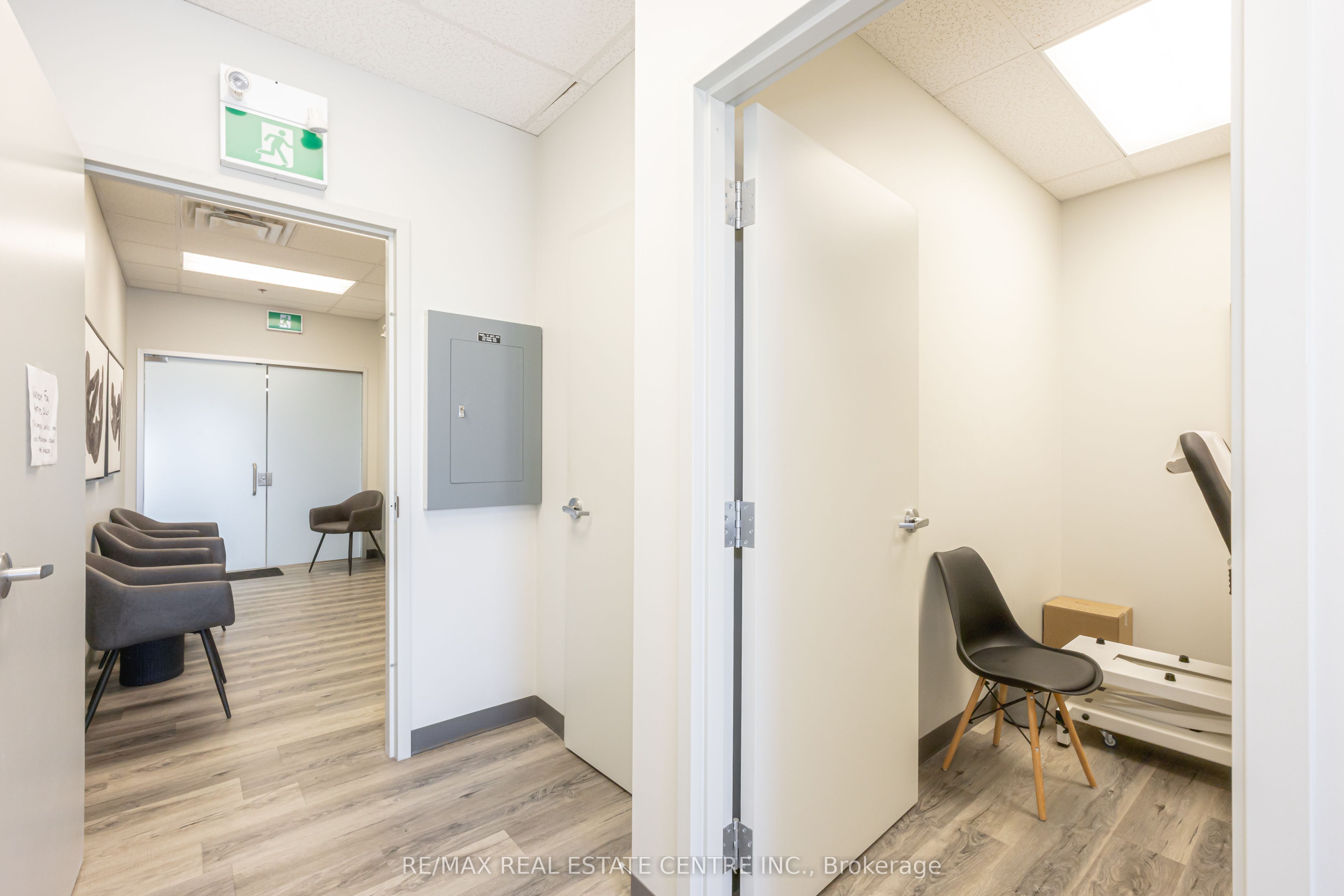 #408 - 3075 Hospital Gate Property Photo 15