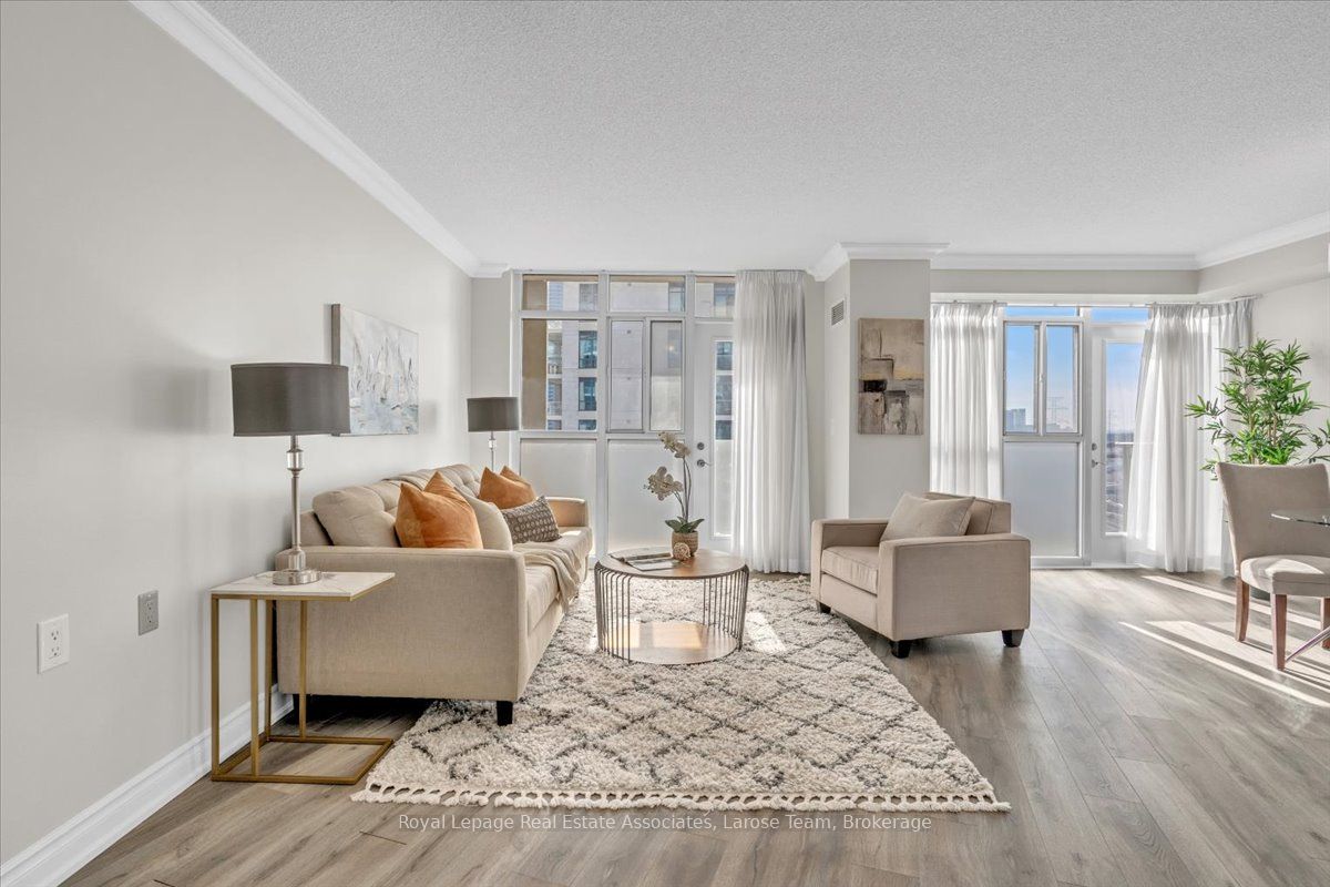 #1706 - 3 Marine Parade Drive Property Photo 3