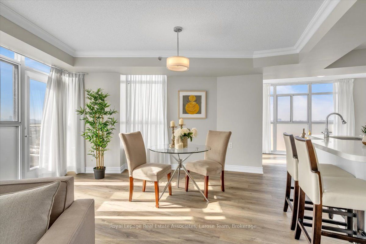 #1706 - 3 Marine Parade Drive Property Photo 7