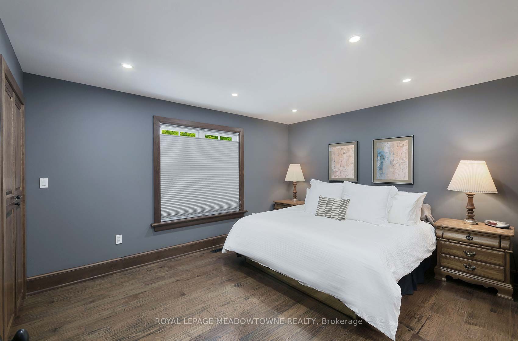 307 Queen Street Property Photo 12