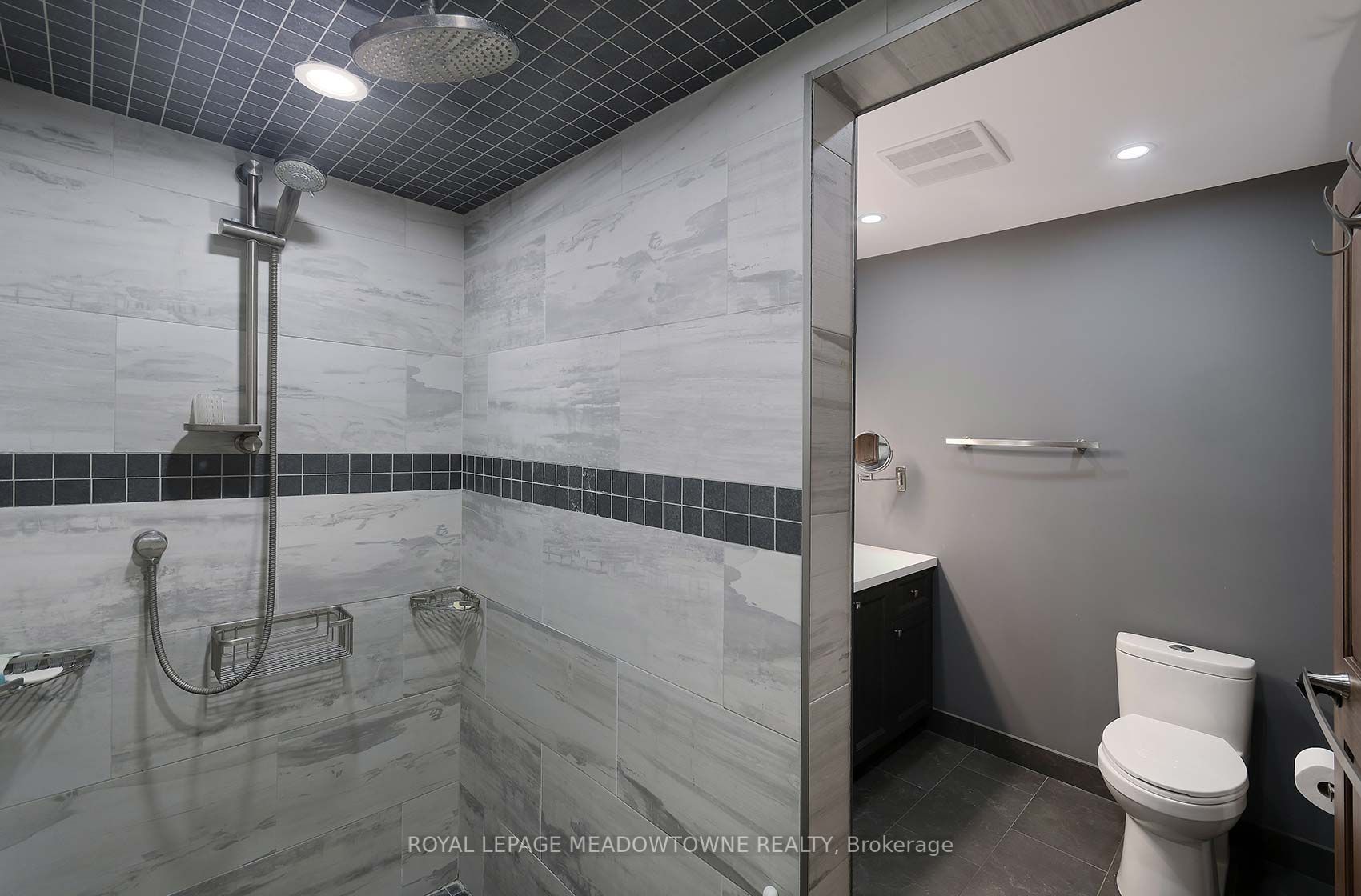307 Queen Street Property Photo 15